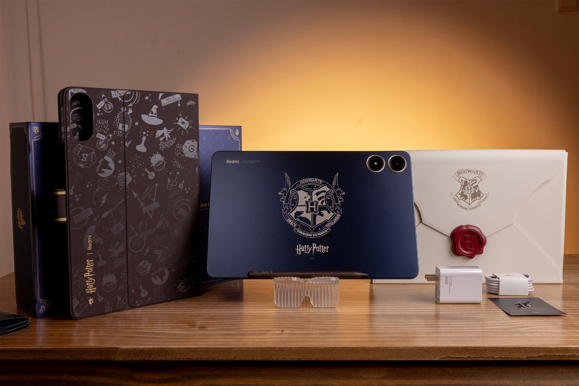 Cận cảnh điện thoại Harry Potter- Ảnh 21. Cận cảnh điện thoại Harry Potter- Ảnh 21.