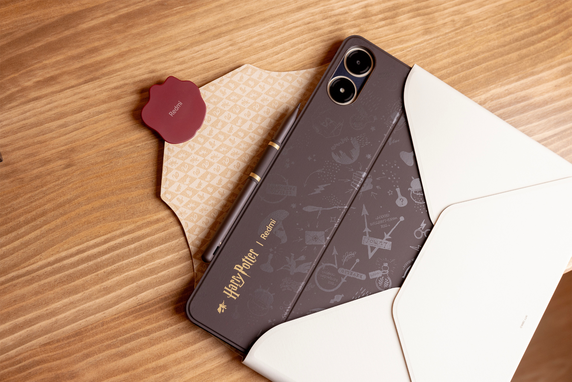 Cận cảnh điện thoại Harry Potter- Ảnh 27. Cận cảnh điện thoại Harry Potter- Ảnh 27.