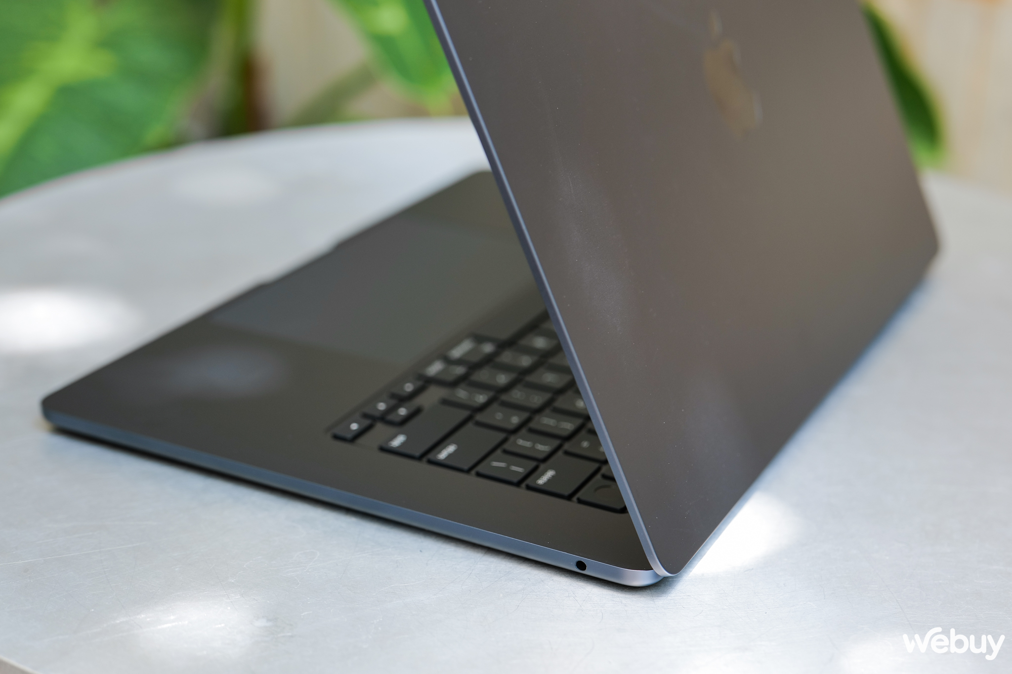 Bất ngờ với 2 tuỳ chọn màu sắc mới trên MacBook M3- Ảnh 13. Bất ngờ với 2 tuỳ chọn màu sắc mới trên MacBook M3- Ảnh 13.