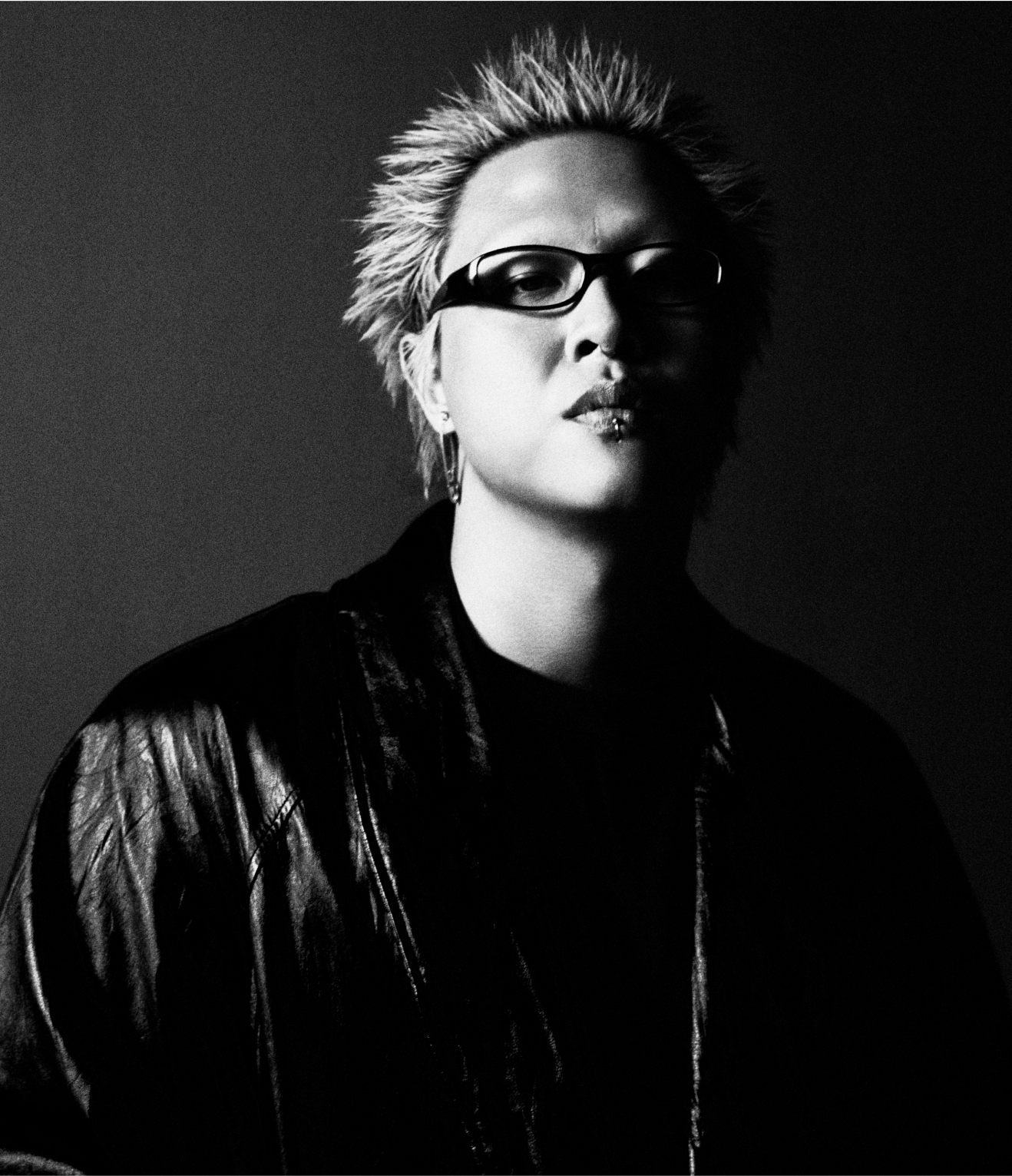 Gặp người vừa được Tim Cook ghé thăm "đại bản doanh" tại Hà Nội - Phương Vũ và Antiantiart- Ảnh 11. Gặp người vừa được Tim Cook ghé thăm "đại bản doanh" tại Hà Nội - Phương Vũ và Antiantiart- Ảnh 11.