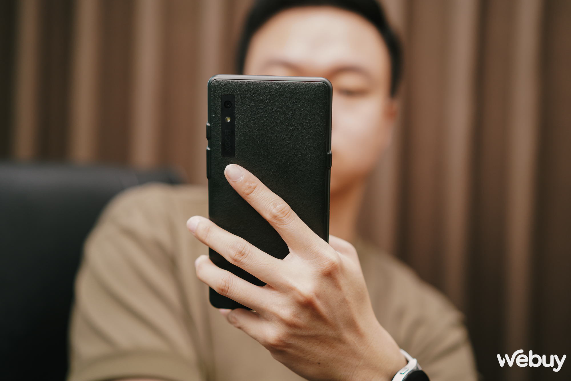 Bạn t&ocirc;i mua thiết bị Android m&agrave;n h&igrave;nh trắng đen, kh&ocirc;ng cắm được SIM với gi&aacute; tới gần 8 triệu- Ảnh 13.