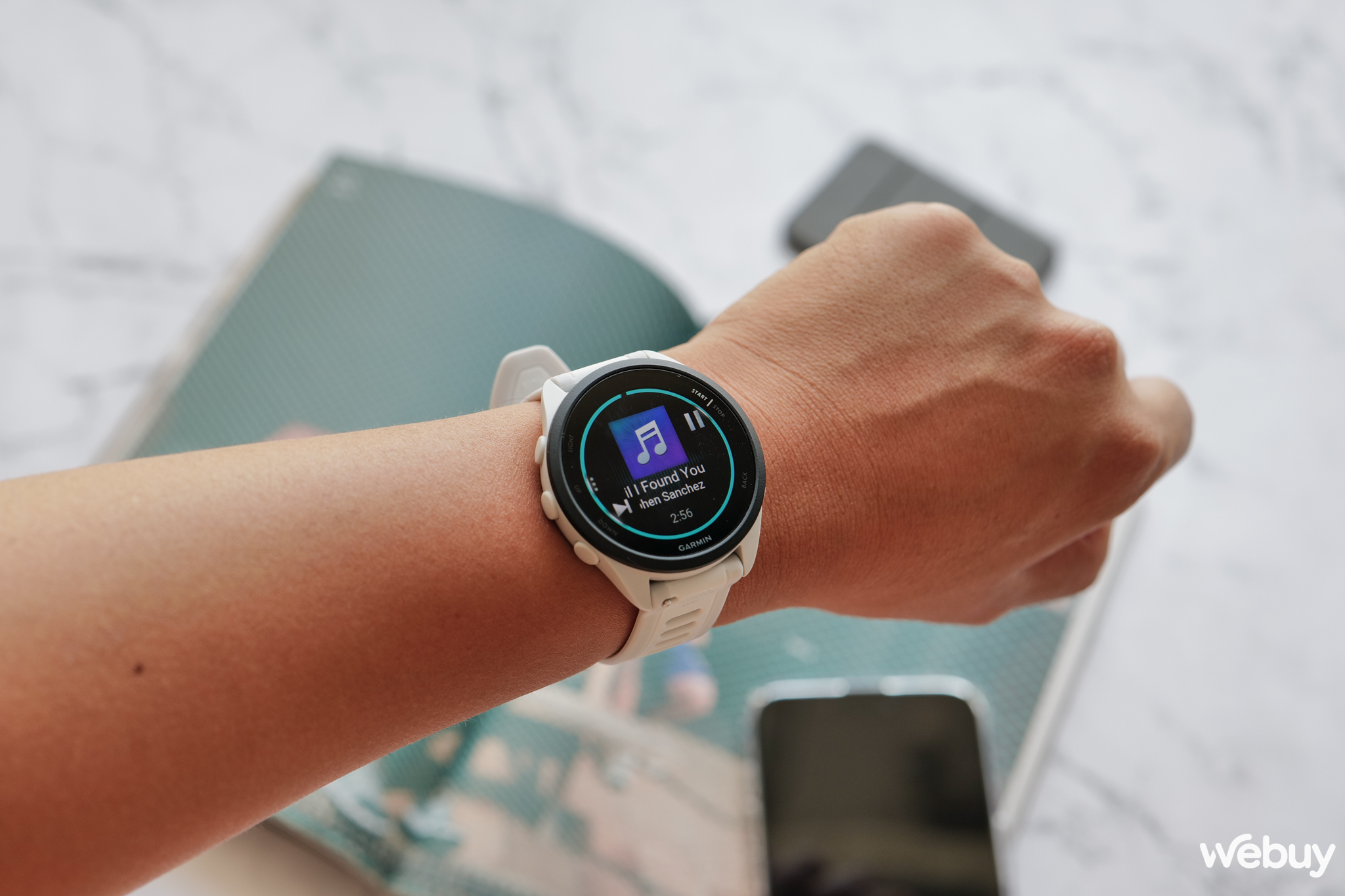 Trải nghiệm nhanh Garmin Forerunner 165: Thêm lựa chọn "ngon - rẻ" cho hội mê chạy bộ- Ảnh 3. Trải nghiệm nhanh Garmin Forerunner 165: Thêm lựa chọn "ngon - rẻ" cho hội mê chạy bộ- Ảnh 3.