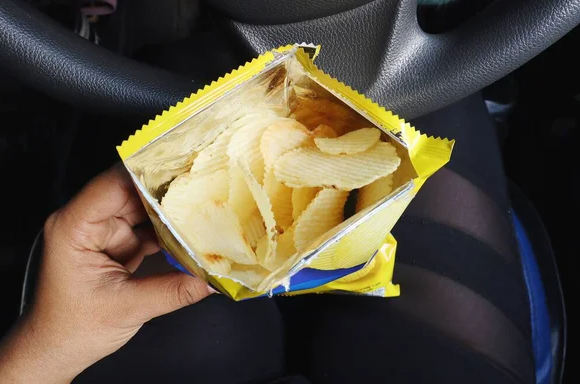 Top 3 mẫu m&aacute;y h&uacute;t bụi &ocirc; t&ocirc; nhỏ gọn, tiện lợi, gi&aacute; lại rẻ chỉ hơn 200.000 đồng- Ảnh 1.