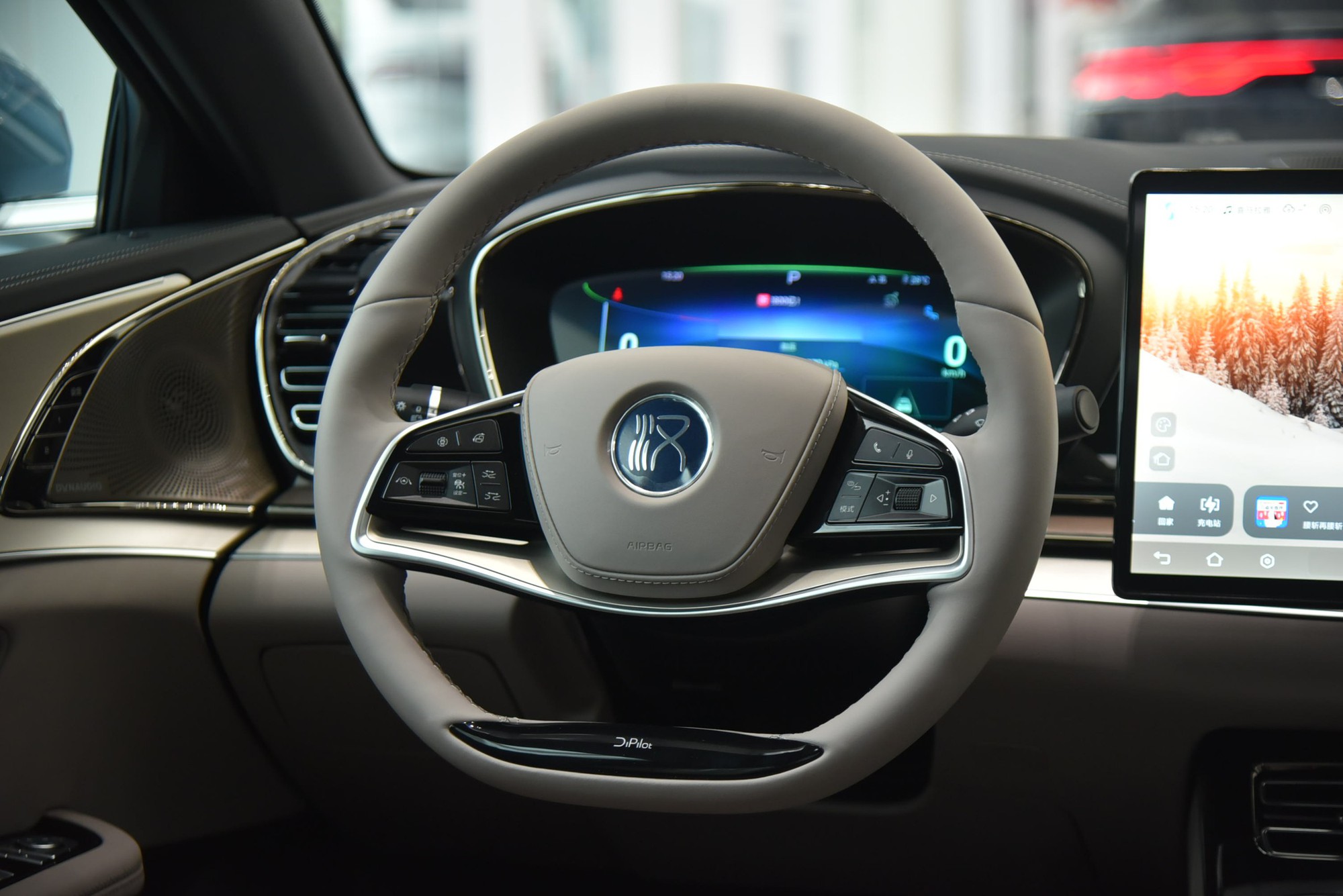 BYD Han EV sắp về Việt Nam dễ ‘hot’: Dáng như Taycan, chạy Hà Nội - Quảng Trị chỉ cần 1 lần sạc- Ảnh 8. img