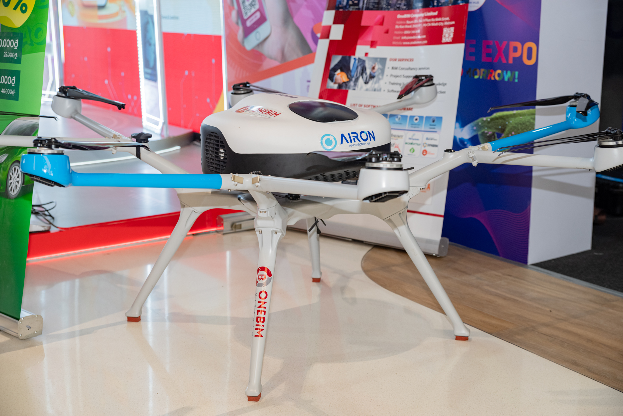 Sôi động Future Expo: Cùng "sống ảo" với robot, “phá đảo” game AI và "cháy" hết mình cùng âm nhạc- Ảnh 5. Sôi động Future Expo: Cùng "sống ảo" với robot, “phá đảo” game AI và "cháy" hết mình cùng âm nhạc- Ảnh 5.