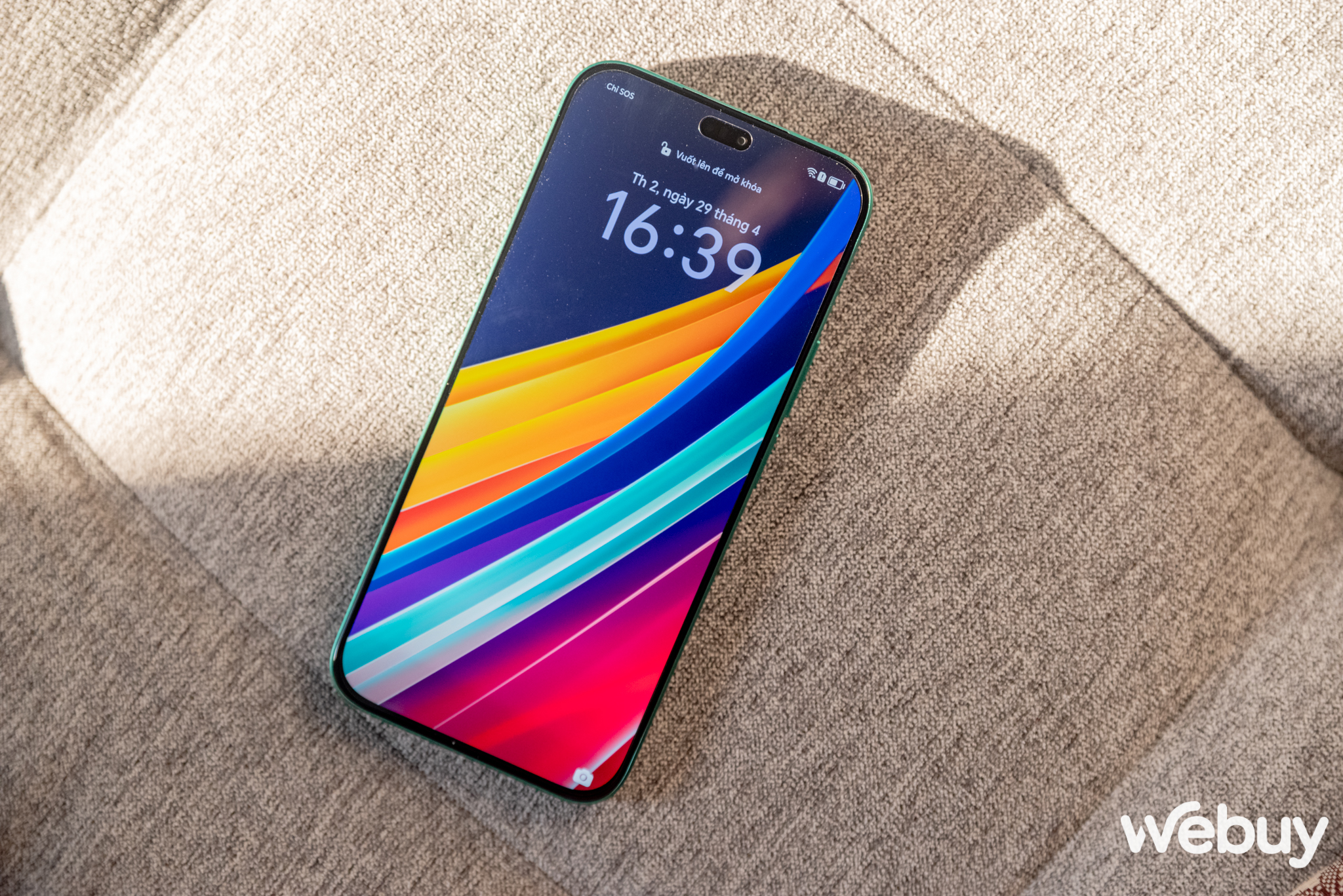 Cận cảnh điện thoại Honor vừa mở b&aacute;n tại Việt Nam với mặt lưng tr&ocirc;ng như v&iacute; da thời trang- Ảnh 9.