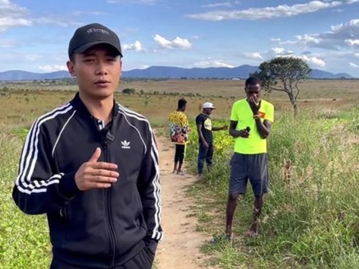 Từ việc mất kênh gây sốc của Độ Mixi, Quang Linh Vlogs: Phải làm gì để không bị "mất cần câu cơm" ngay lúc này?- Ảnh 8. Từ việc mất kênh gây sốc của Độ Mixi, Quang Linh Vlogs: Phải làm gì để không bị "mất cần câu cơm" ngay lúc này?- Ảnh 8.