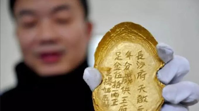 Phát hiện kho báu hơn 10.000 vật bằng vàng dưới sông, chuyên gia hút nước 4 tháng liên tục mới lấy được- Ảnh 4. Phát hiện kho báu hơn 10.000 vật bằng vàng dưới sông, chuyên gia hút nước 4 tháng liên tục mới lấy được- Ảnh 4.