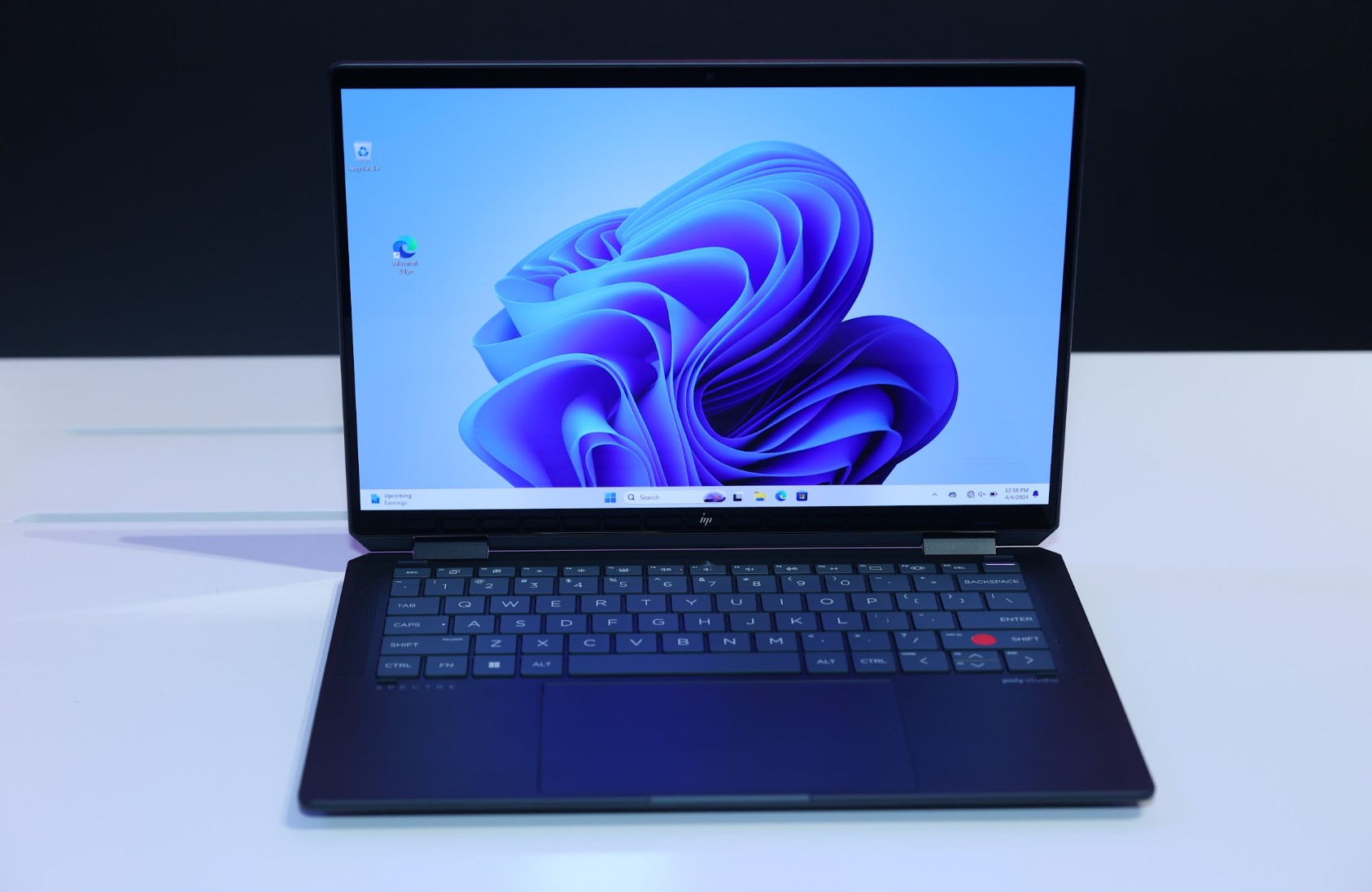 HP Spectre X360 14.jpg HP Spectre X360 14.jpg