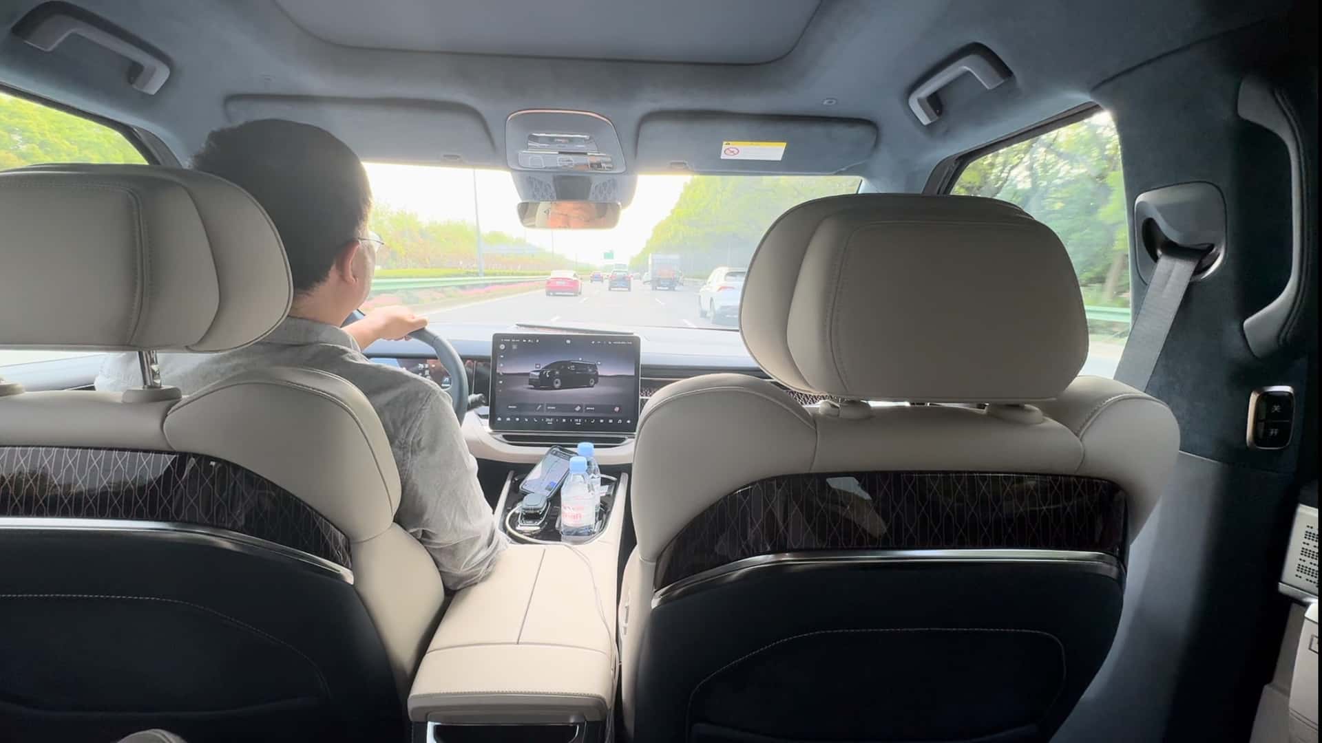 Phóng viên Mỹ đi triển lãm Bắc Kinh về nói lời cay đắng: Các hãng xe phương Tây thua rồi!- Ảnh 4. Phóng viên Mỹ đi triển lãm Bắc Kinh về nói lời cay đắng: Các hãng xe phương Tây thua rồi!- Ảnh 4.