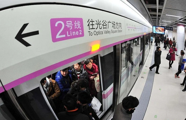 Khách Việt kể trải nghiệm đi tàu điện ở Trung Quốc: Một thứ trong vali có thể bị kiểm tra bất cứ lúc nào!- Ảnh 3. Khách Việt kể trải nghiệm đi tàu điện ở Trung Quốc: Một thứ trong vali có thể bị kiểm tra bất cứ lúc nào!- Ảnh 3.