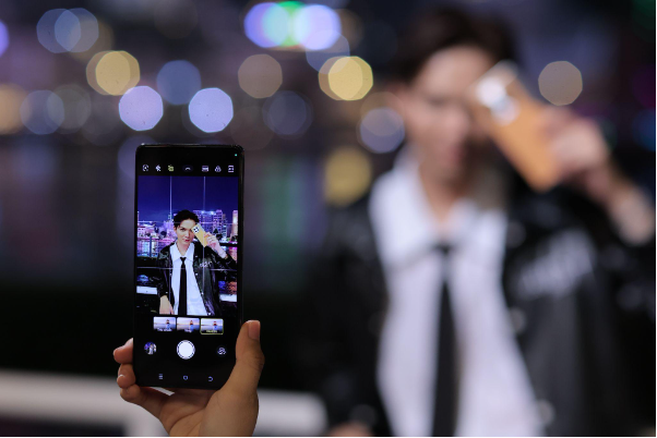 Chiến binh Tecno Camon 30 ra mắt với camera cảm biến siêu đỉnh- Ảnh 3. Chiến binh Tecno Camon 30 ra mắt với camera cảm biến siêu đỉnh- Ảnh 3.