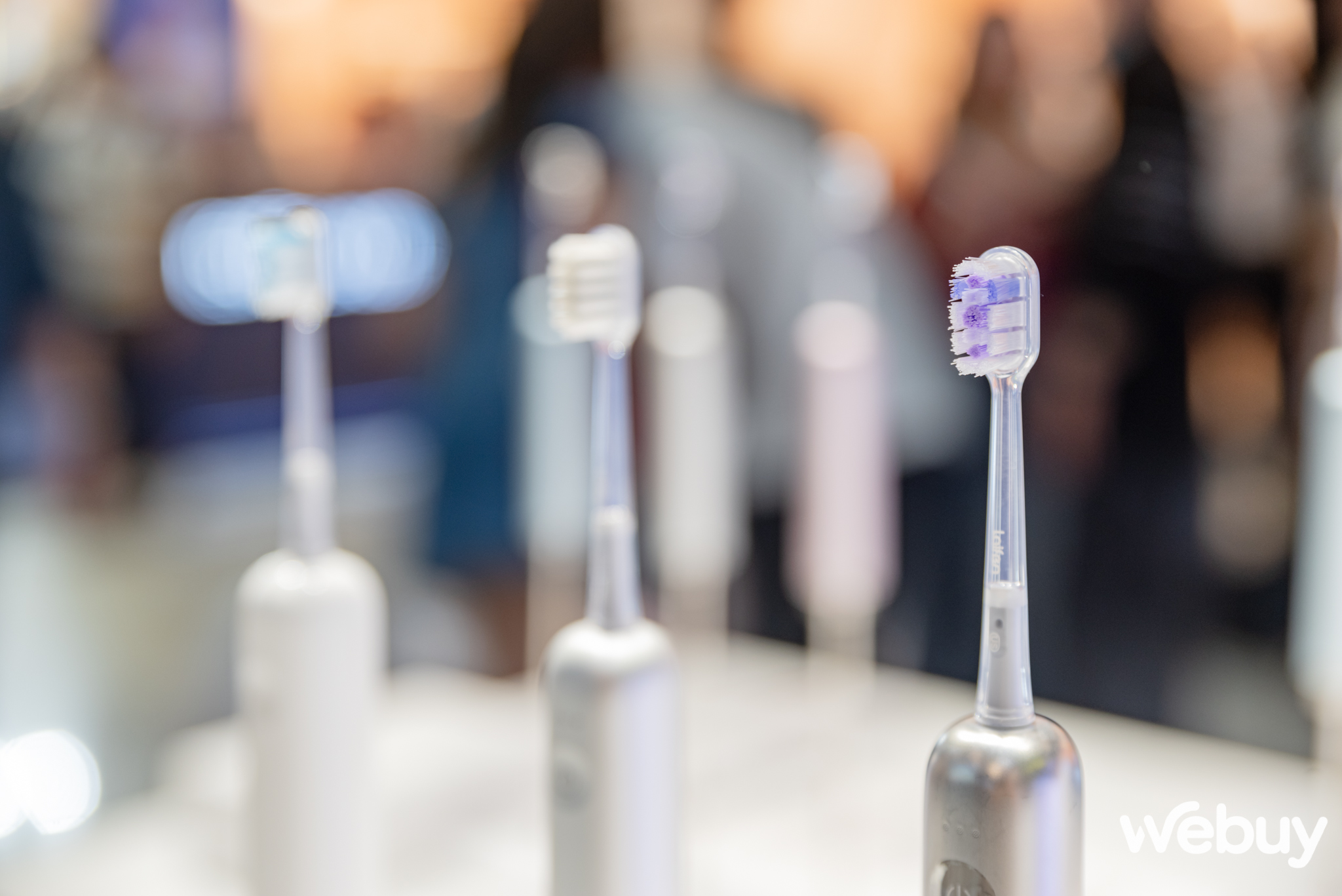 Cận cảnh Laifen Wave: B&agrave;n chải điện m&agrave; "sang" như đồ c&ocirc;ng nghệ, rung xoay kết hợp c&ocirc;ng suất lớn, gi&aacute; từ 1,59 triệu- Ảnh 14.