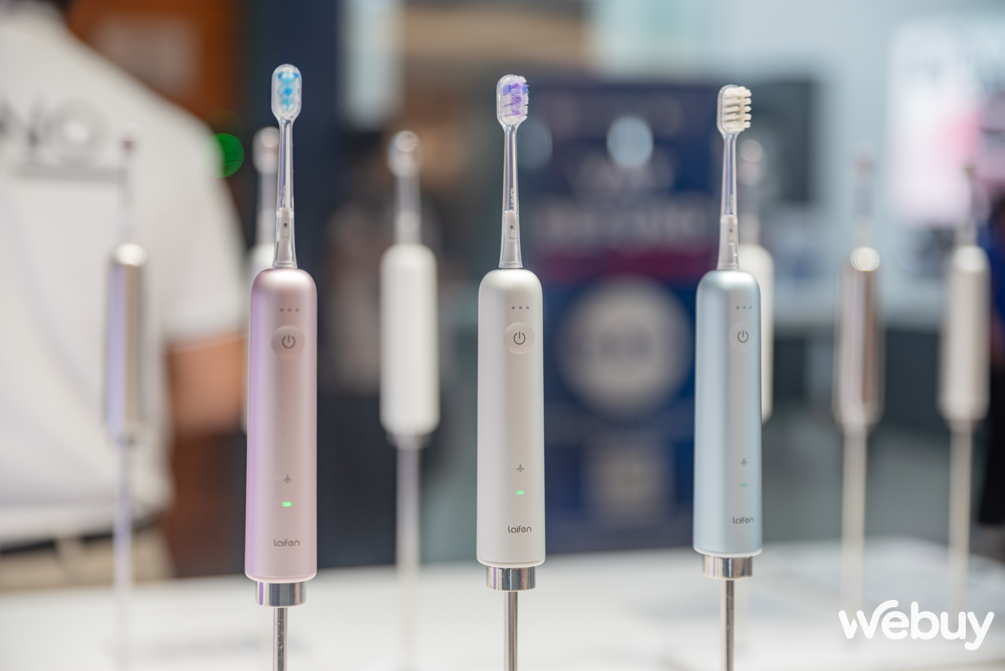 Cận cảnh Laifen Wave: B&agrave;n chải điện m&agrave; "sang" như đồ c&ocirc;ng nghệ, rung xoay kết hợp c&ocirc;ng suất lớn, gi&aacute; từ 1,59 triệu- Ảnh 8.