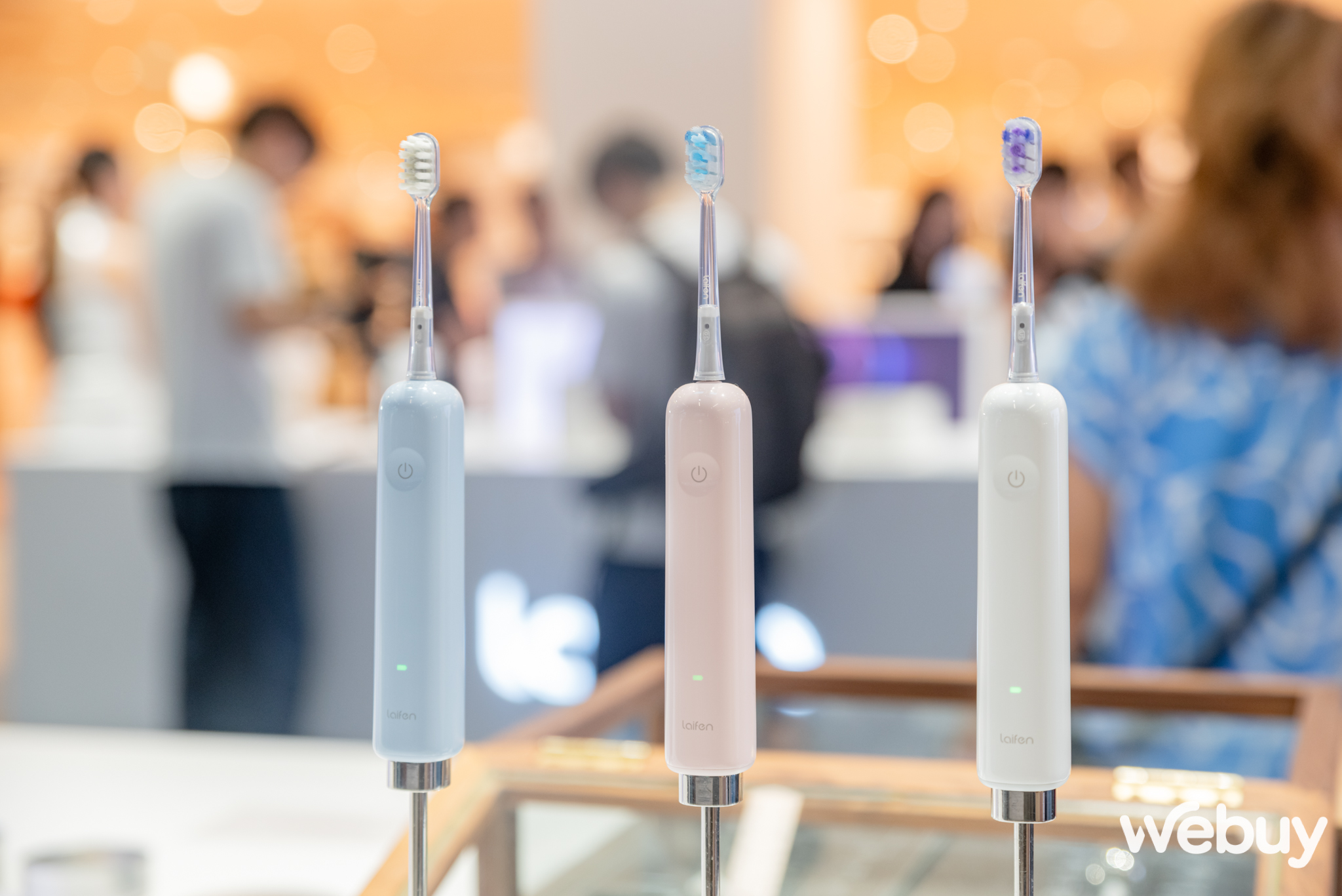 Cận cảnh Laifen Wave: B&agrave;n chải điện m&agrave; "sang" như đồ c&ocirc;ng nghệ, rung xoay kết hợp c&ocirc;ng suất lớn, gi&aacute; từ 1,59 triệu- Ảnh 9.