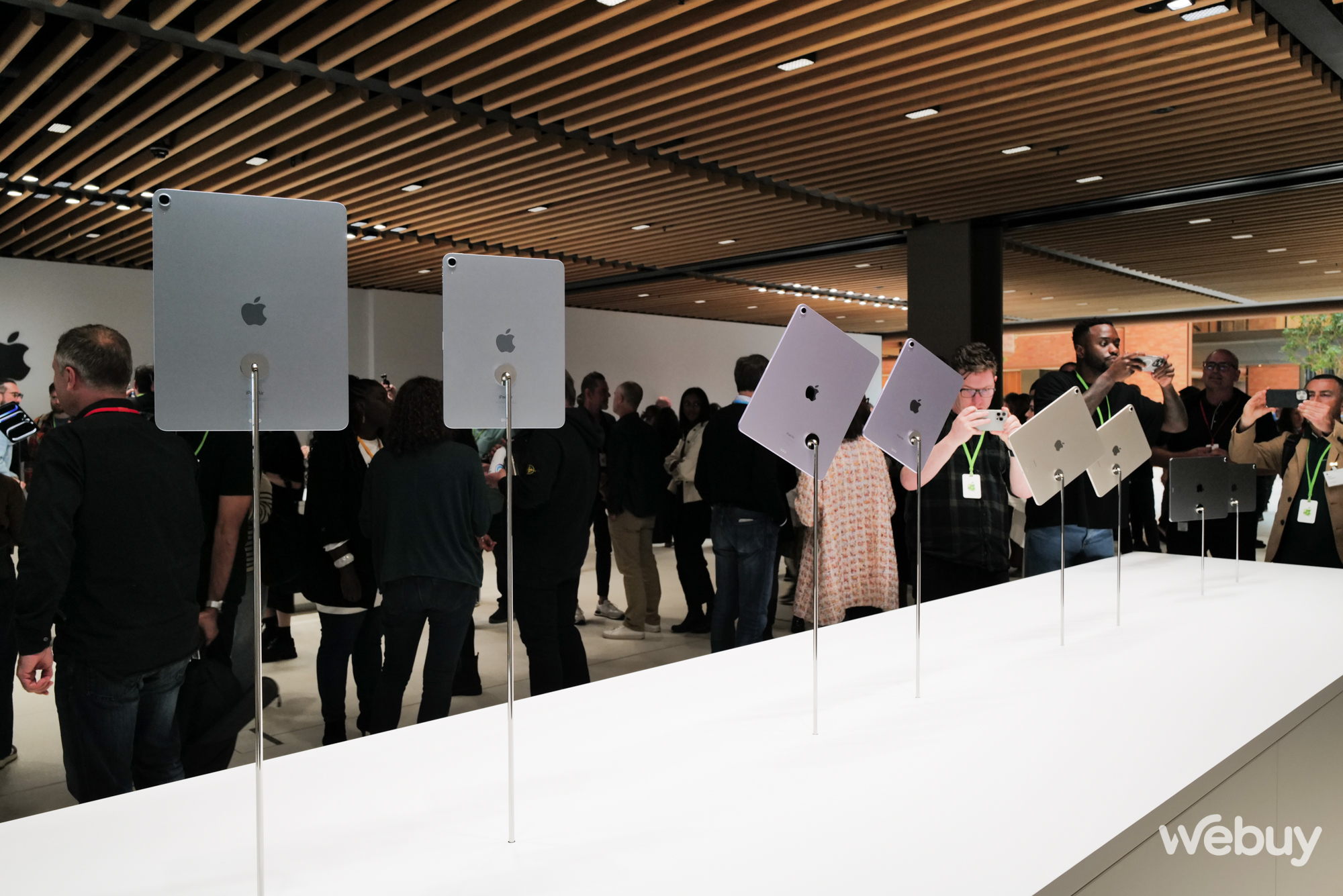 Trực tiếp ngắm nh&igrave;n iPad Air 2024: 2 k&iacute;ch thước để lựa chọn, d&ugrave;ng được b&uacute;t Apple Pencil Pro- Ảnh 11.