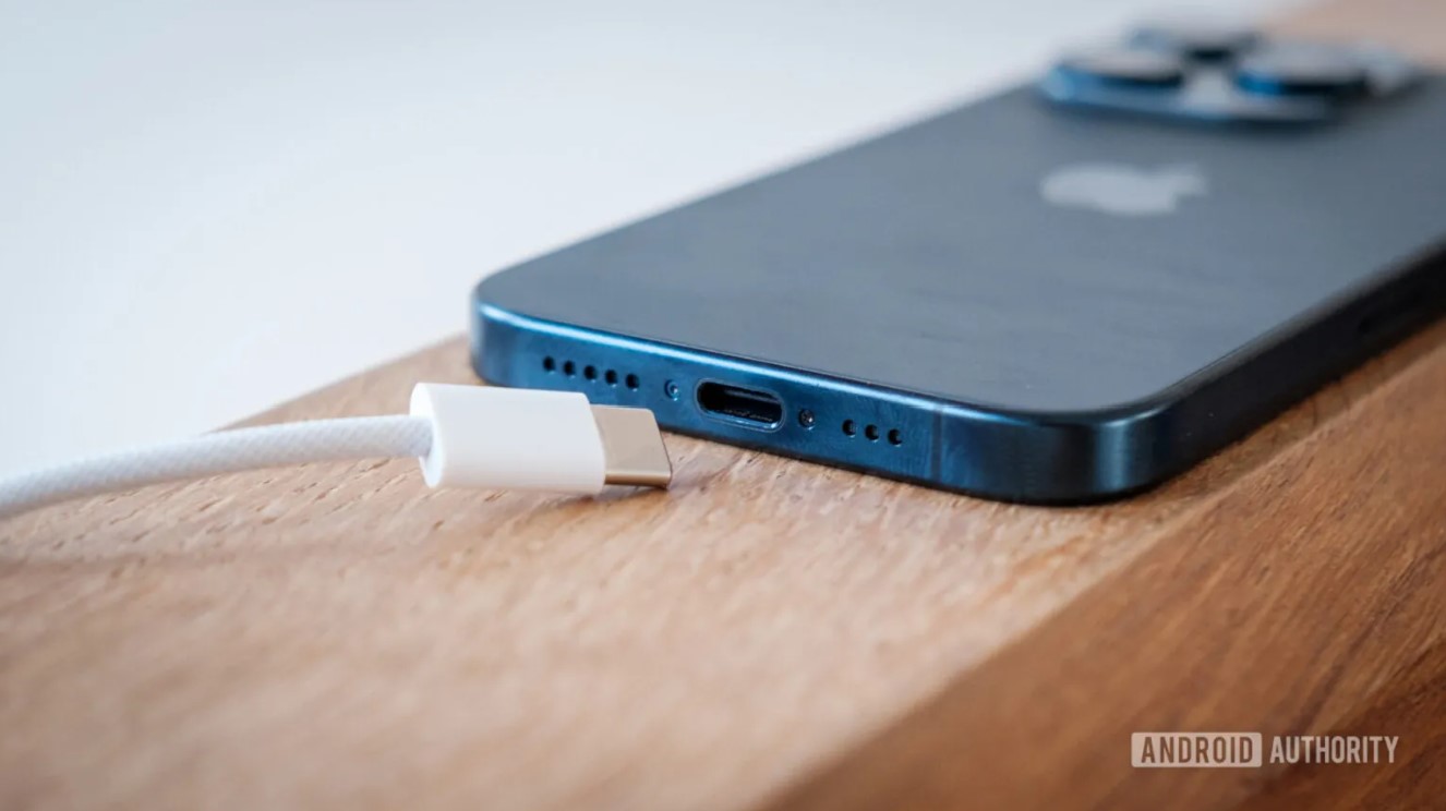 Gần 10 năm xuất hiện trên smartphone, USB-C đã hoàn thành 1 sứ mệnh nhưng nhiều thứ khác vẫn còn là mớ hỗn độn- Ảnh 3. Gần 10 năm xuất hiện trên smartphone, USB-C đã hoàn thành 1 sứ mệnh nhưng nhiều thứ khác vẫn còn là mớ hỗn độn- Ảnh 3.