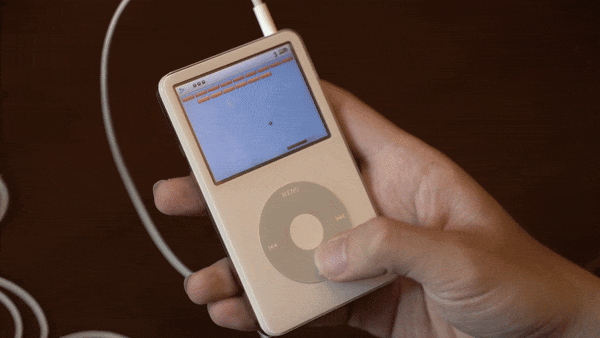 Xuất hiện chỉ vài giây trong MV, Sơn Tùng khiến chiếc iPod này thành "hàng hot", lên cả bản tin VTV1- Ảnh 25. Xuất hiện chỉ vài giây trong MV, Sơn Tùng khiến chiếc iPod này thành "hàng hot", lên cả bản tin VTV1- Ảnh 25.