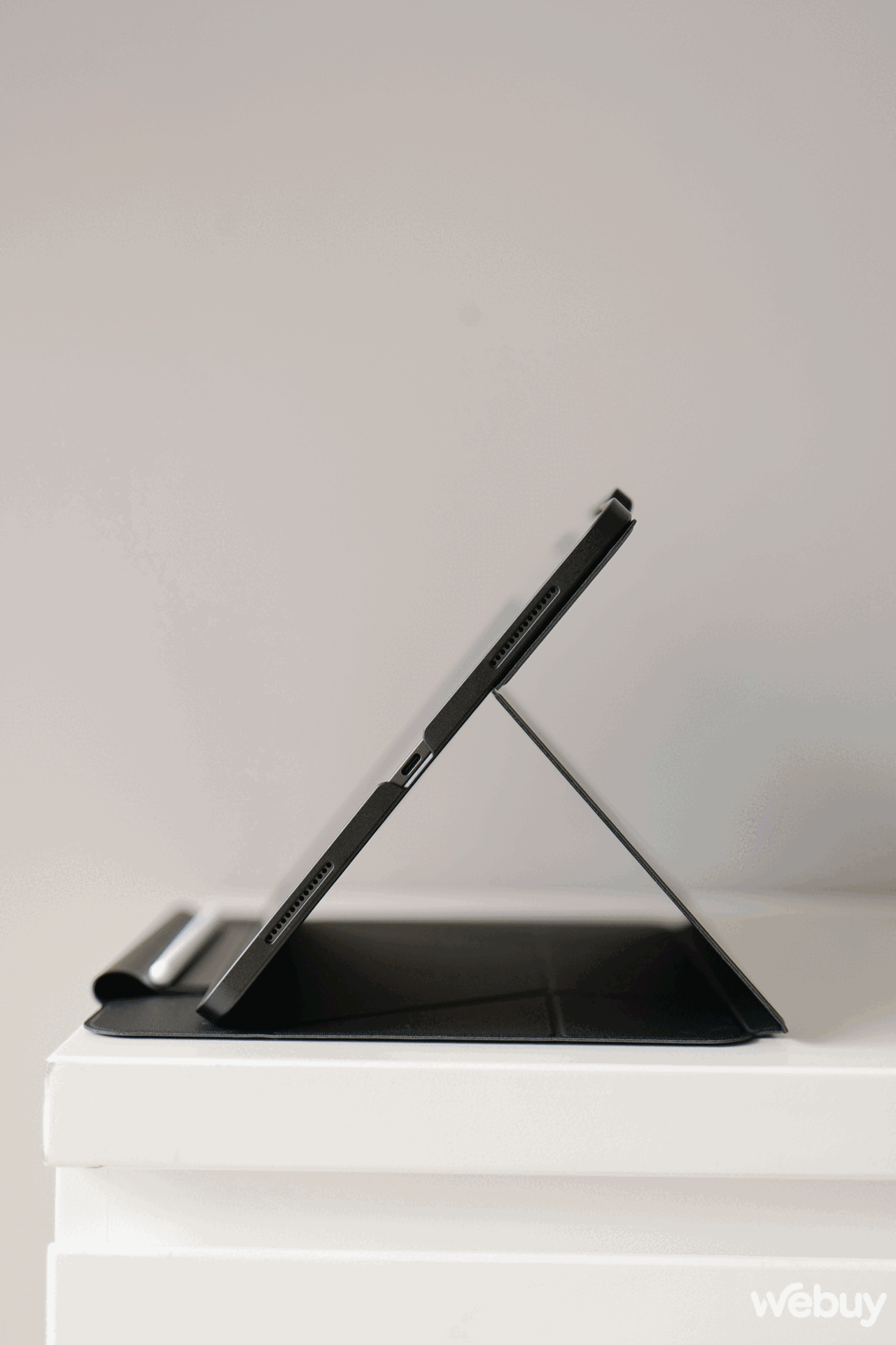 Trên tay ốp UNIQ cho iPad Pro và Air 2024: Không biết ốp lưng hay dụng cụ tập gấp origami!- Ảnh 9. Trên tay ốp UNIQ cho iPad Pro và Air 2024: Không biết ốp lưng hay dụng cụ tập gấp origami!- Ảnh 9.