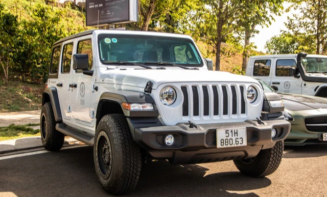 Choáng với BST 700 siêu xe trị giá hơn 3.000 tỷ của doanh nhân Đặng Lê Nguyên Vũ!- Ảnh 12. Choáng với BST 700 siêu xe trị giá hơn 3.000 tỷ của doanh nhân Đặng Lê Nguyên Vũ!- Ảnh 12.