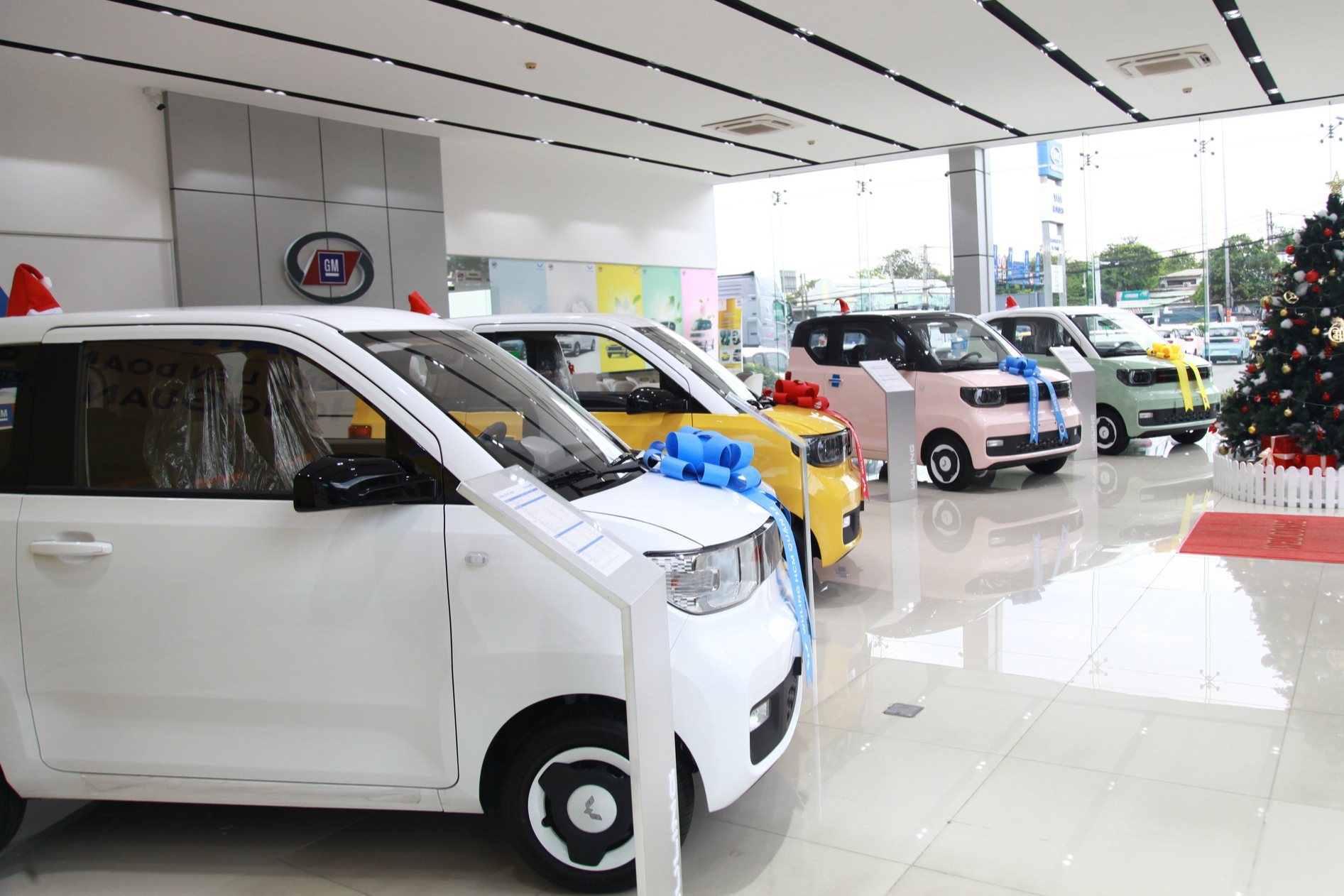 Sếp Wuling khẳng định xe chưa bao giờ tự cháy nổ, hãng kết hợp với một đối tác của VinFast để làm pin chất lượng- Ảnh 1. Sếp Wuling khẳng định xe chưa bao giờ tự cháy nổ, hãng kết hợp với một đối tác của VinFast để làm pin chất lượng- Ảnh 1.