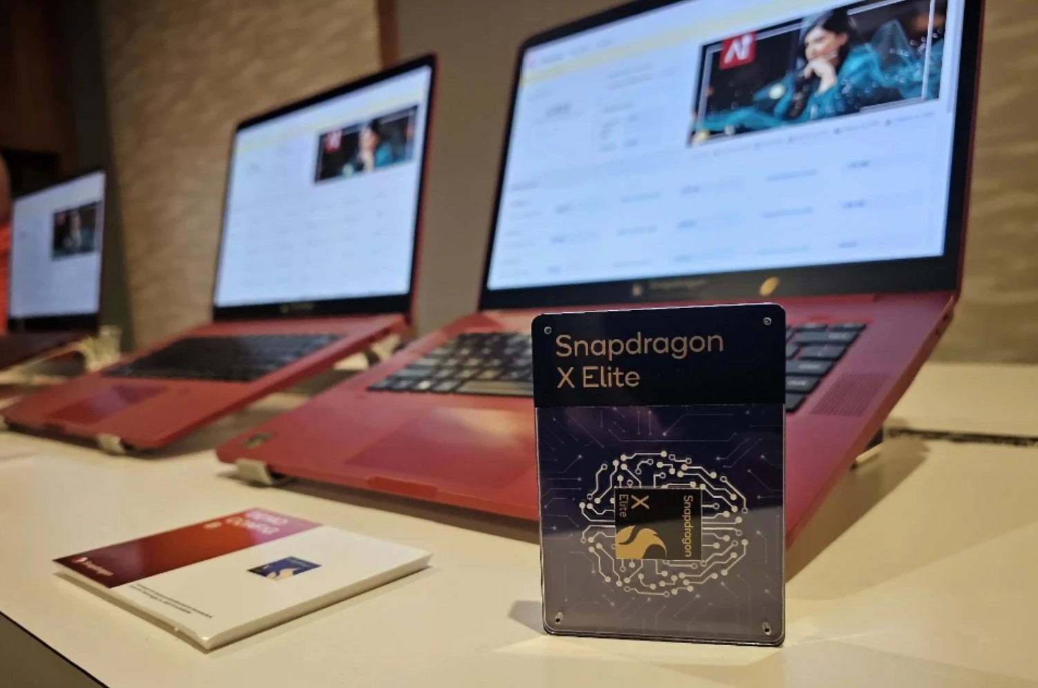 Đang ở thế bất lợi, Intel sẽ l&agrave;m thế n&agrave;o để ph&aacute; vỡ định kiến chip x86 &ldquo;hao pin&rdquo; so với ARM- Ảnh 2.