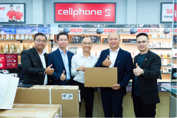 CellphoneS khai trương 2 Trung tâm trải nghiệm ASUS, mở bán dòng laptop chuẩn Copilot+ PC- Ảnh 4. CellphoneS khai trương 2 Trung tâm trải nghiệm ASUS, mở bán dòng laptop chuẩn Copilot+ PC- Ảnh 4.