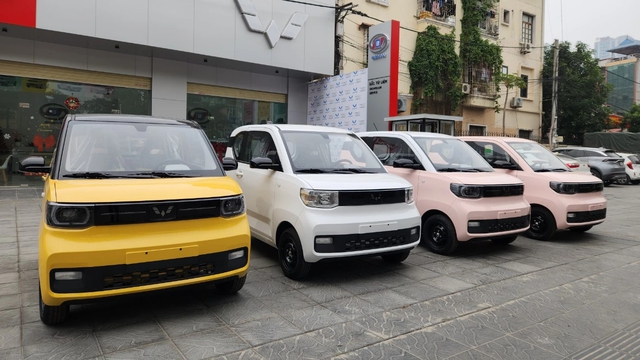 Đại lý 'xả' nốt Wuling Mini EV tiêu chuẩn: Giá chỉ còn 185 triệu đồng, rẻ ngang 2 chiếc SH 160i bản 'base'- Ảnh 4. Đại lý 'xả' nốt Wuling Mini EV tiêu chuẩn: Giá chỉ còn 185 triệu đồng, rẻ ngang 2 chiếc SH 160i bản 'base'- Ảnh 4.