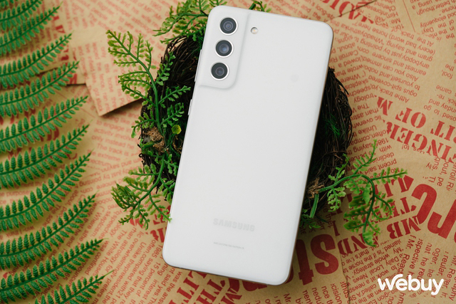 Samsung cập nhật Galaxy AI cho một mẫu máy "siêu cũ", ai còn dùng thì vui nhưng giờ thì đừng mua máy này nữa- Ảnh 3. Samsung cập nhật Galaxy AI cho một mẫu máy "siêu cũ", ai còn dùng thì vui nhưng giờ thì đừng mua máy này nữa- Ảnh 3.