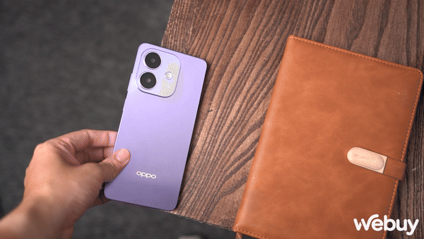 'Tra tấn' OPPO A3 để thử độ bền quân đội: Ngâm nước, ném cầu thang và cán xe qua- Ảnh 6. 'Tra tấn' OPPO A3 để thử độ bền quân đội: Ngâm nước, ném cầu thang và cán xe qua- Ảnh 6.