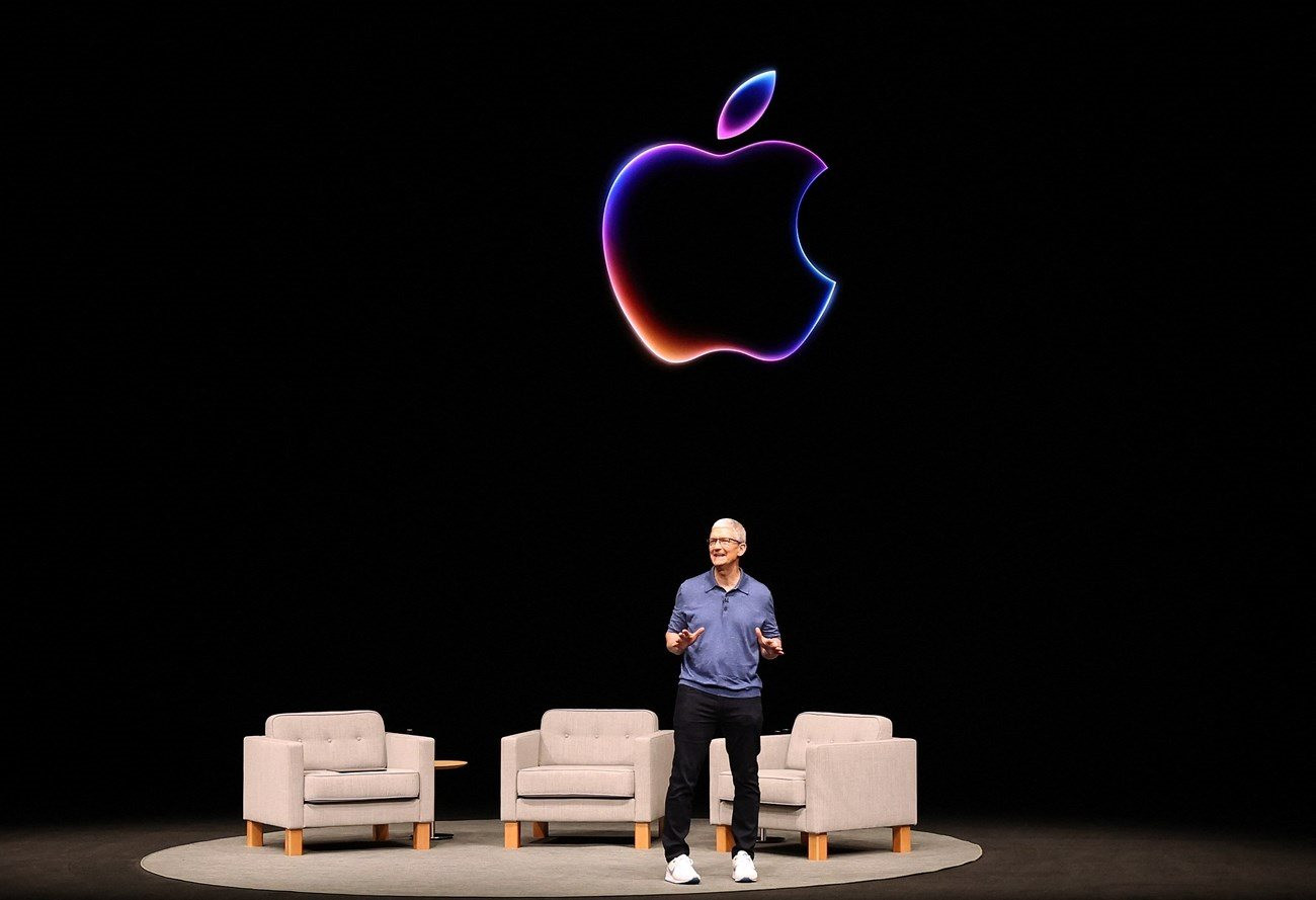 CEO Apple h&eacute; lộ t&iacute;nh năng đ&aacute;ng tr&ocirc;ng đợi nhất tr&ecirc;n iPhone 16- Ảnh 1.