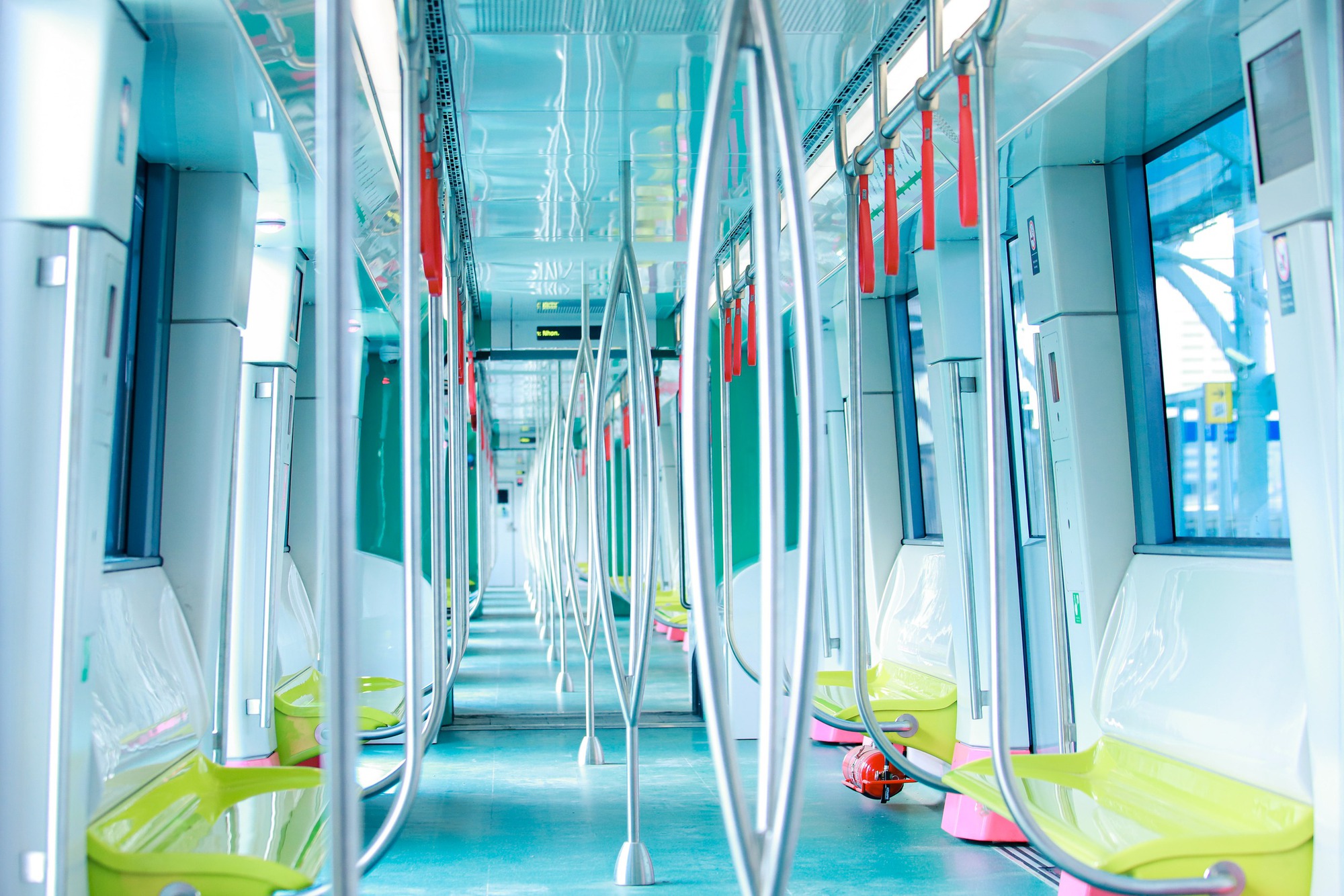 "Đột nhập" truyến metro Nhổn - ga Hà Nội trước ngày vận hành thương mại- Ảnh 9. "Đột nhập" truyến metro Nhổn - ga Hà Nội trước ngày vận hành thương mại- Ảnh 9.