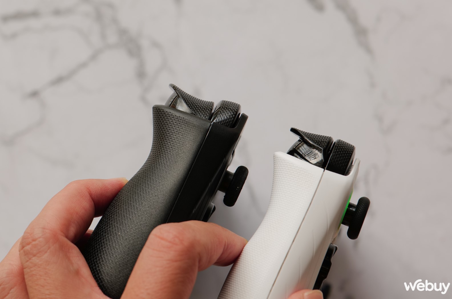 Asus ROG Ally X so găng “đàn anh” Ally: Đắt hơn nhưng liệu có xắt ra miếng?- Ảnh 6. Asus ROG Ally X so găng “đàn anh” Ally: Đắt hơn nhưng liệu có xắt ra miếng?- Ảnh 6.