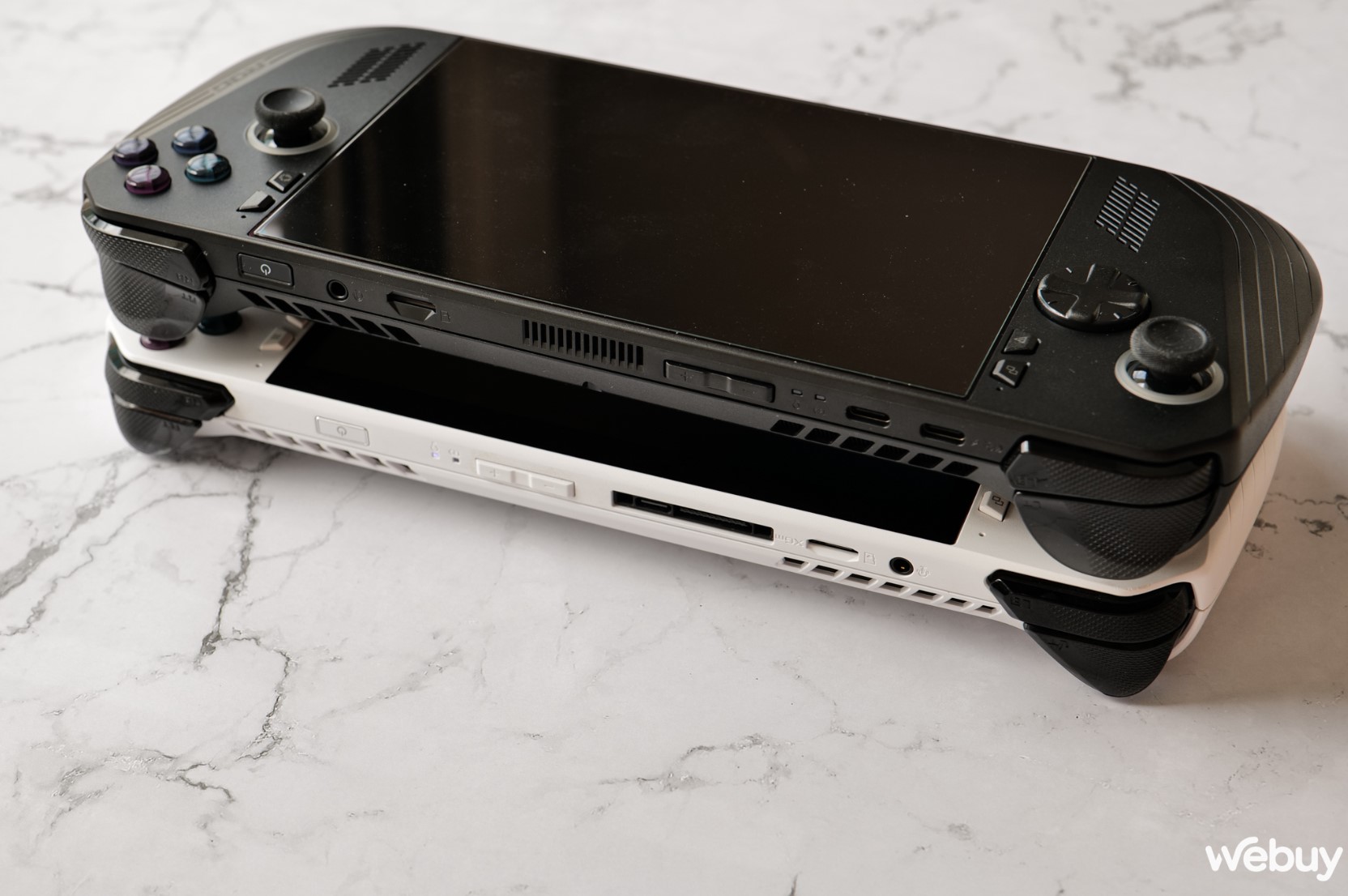 Asus ROG Ally X so găng “đàn anh” Ally: Đắt hơn nhưng liệu có xắt ra miếng?- Ảnh 7. Asus ROG Ally X so găng “đàn anh” Ally: Đắt hơn nhưng liệu có xắt ra miếng?- Ảnh 7.