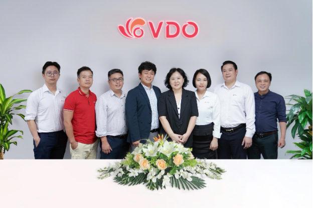 Phó Chủ tịch Samsung Electronics Singapore thăm và làm việc tại Công ty Cổ phần VDO- Ảnh 1. Phó Chủ tịch Samsung Electronics Singapore thăm và làm việc tại Công ty Cổ phần VDO- Ảnh 1.