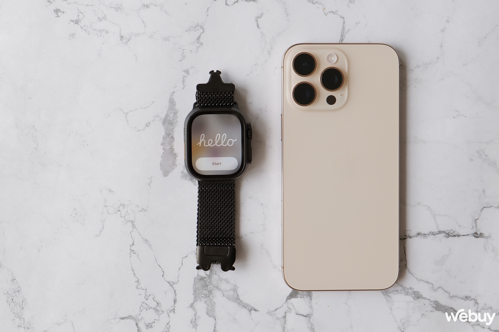 Trên tay Apple Watch Ultra 2 Đen Titan: Ngoài màu mới còn có dây mới, vật liệu phủ mới và phần mềm mới- Ảnh 7. Trên tay Apple Watch Ultra 2 Đen Titan: Ngoài màu mới còn có dây mới, vật liệu phủ mới và phần mềm mới- Ảnh 7.