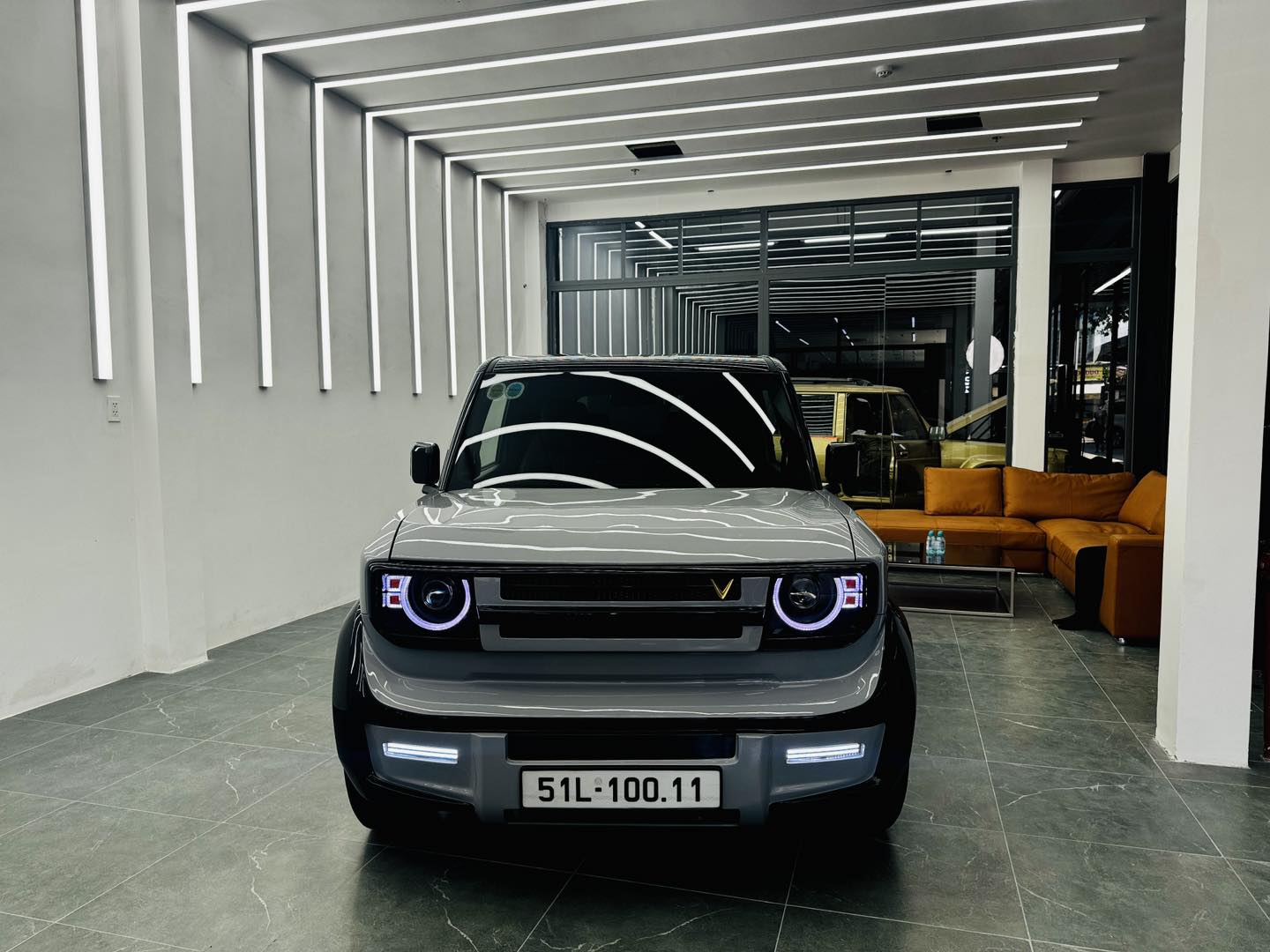 Xe VinFast VF3 đắt đỏ bậc nhất Việt Nam, giá mua hơn 300 triệu nhưng tiền độ 750 triệu đồng- Ảnh 4. Xe VinFast VF3 đắt đỏ bậc nhất Việt Nam, giá mua hơn 300 triệu nhưng tiền độ 750 triệu đồng- Ảnh 4.