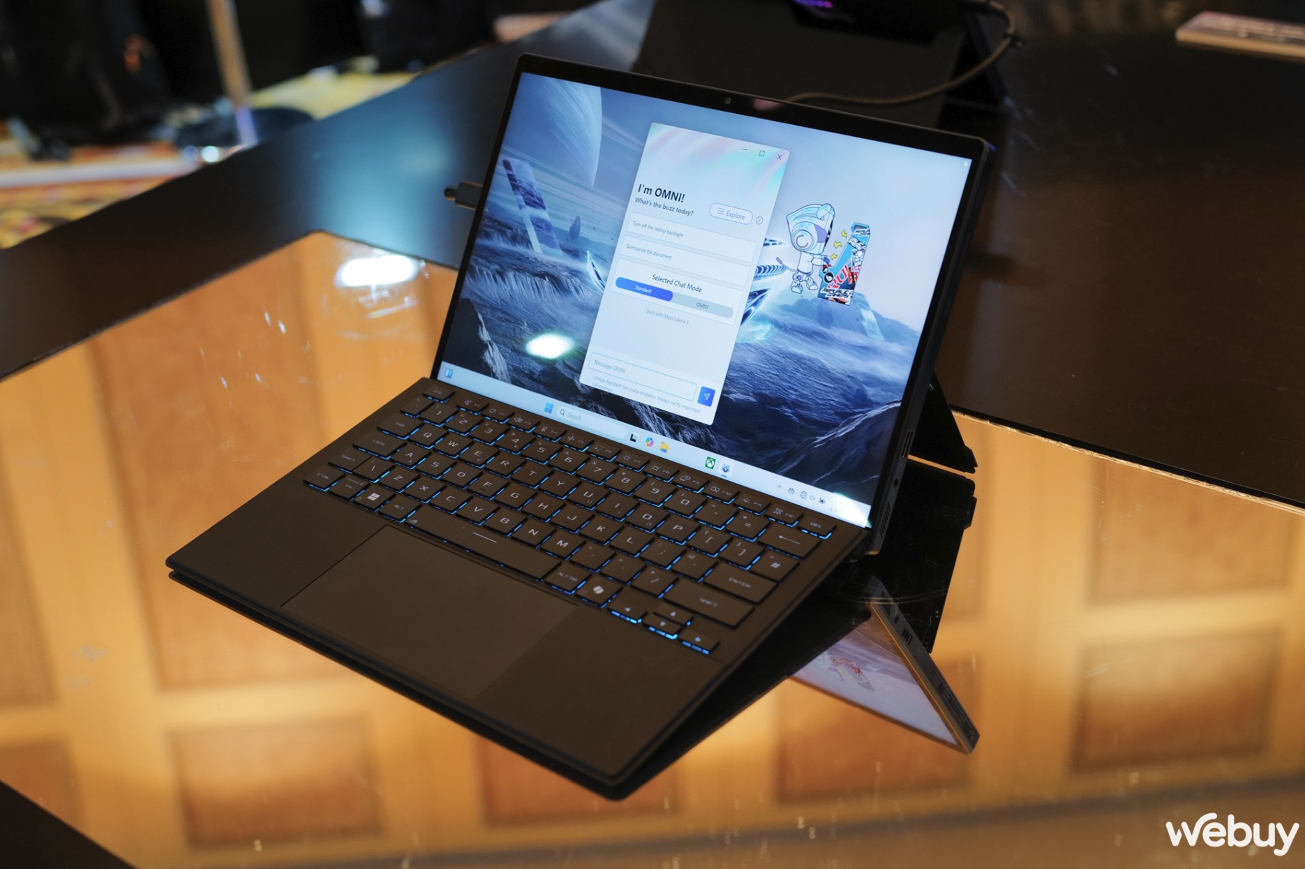 Cận cảnh Asus ROG Flow Z13 2025: Mang sức mạnh của gaming laptop v&agrave;o th&acirc;n h&igrave;nh tablet nhỏ b&eacute;- Ảnh 1.