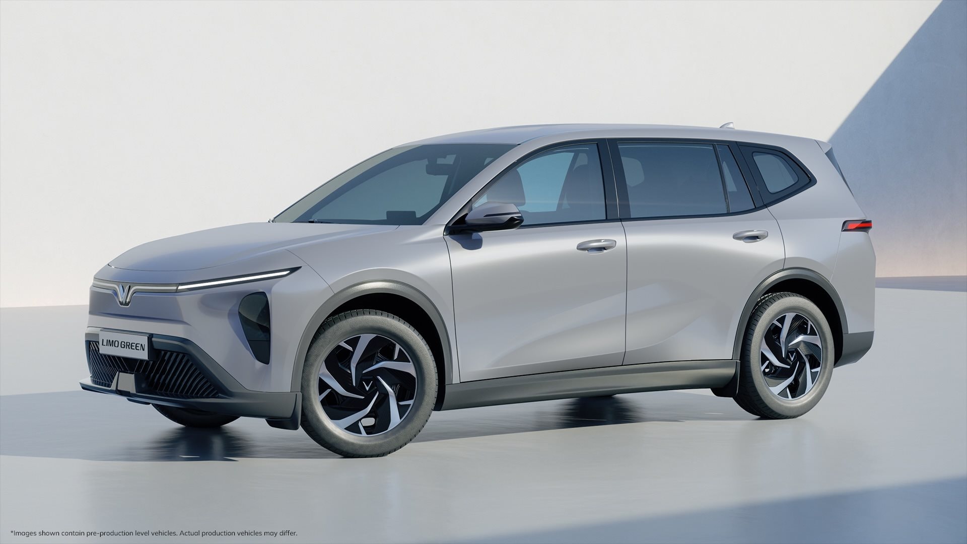 VinFast bất ngờ tung c&ugrave;ng l&uacute;c 4 d&ograve;ng xe mới chuy&ecirc;n kinh doanh vận tải, c&oacute; xe chạy tới 470km mỗi lần sạc đầy- Ảnh 10.