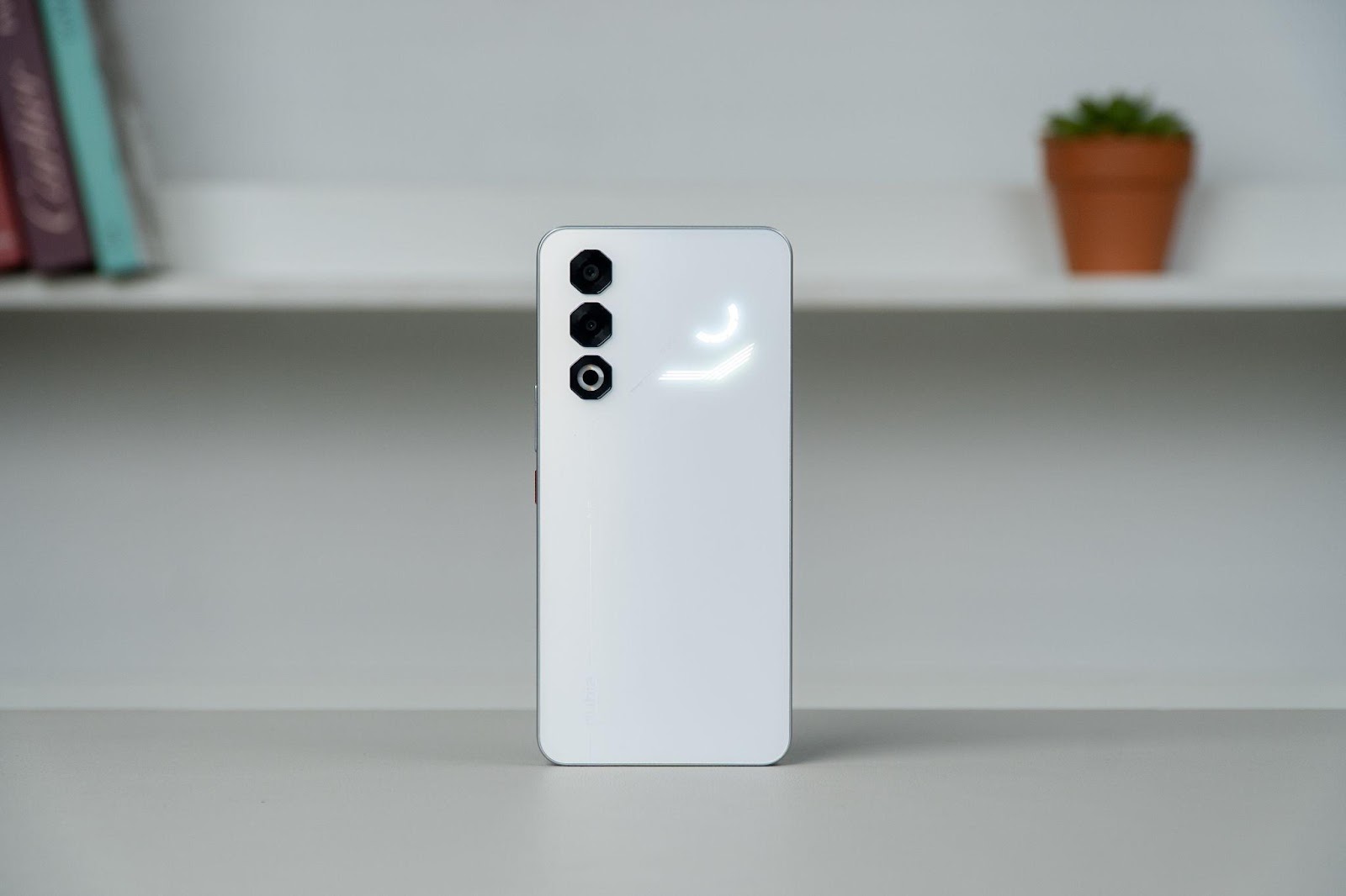 Cấu h&igrave;nh mạnh vượt tầm, thiết kế đậm chất gaming - nubia Neo 3 GT 5G đang khiến giới trẻ ch&uacute; &yacute;- Ảnh 3.