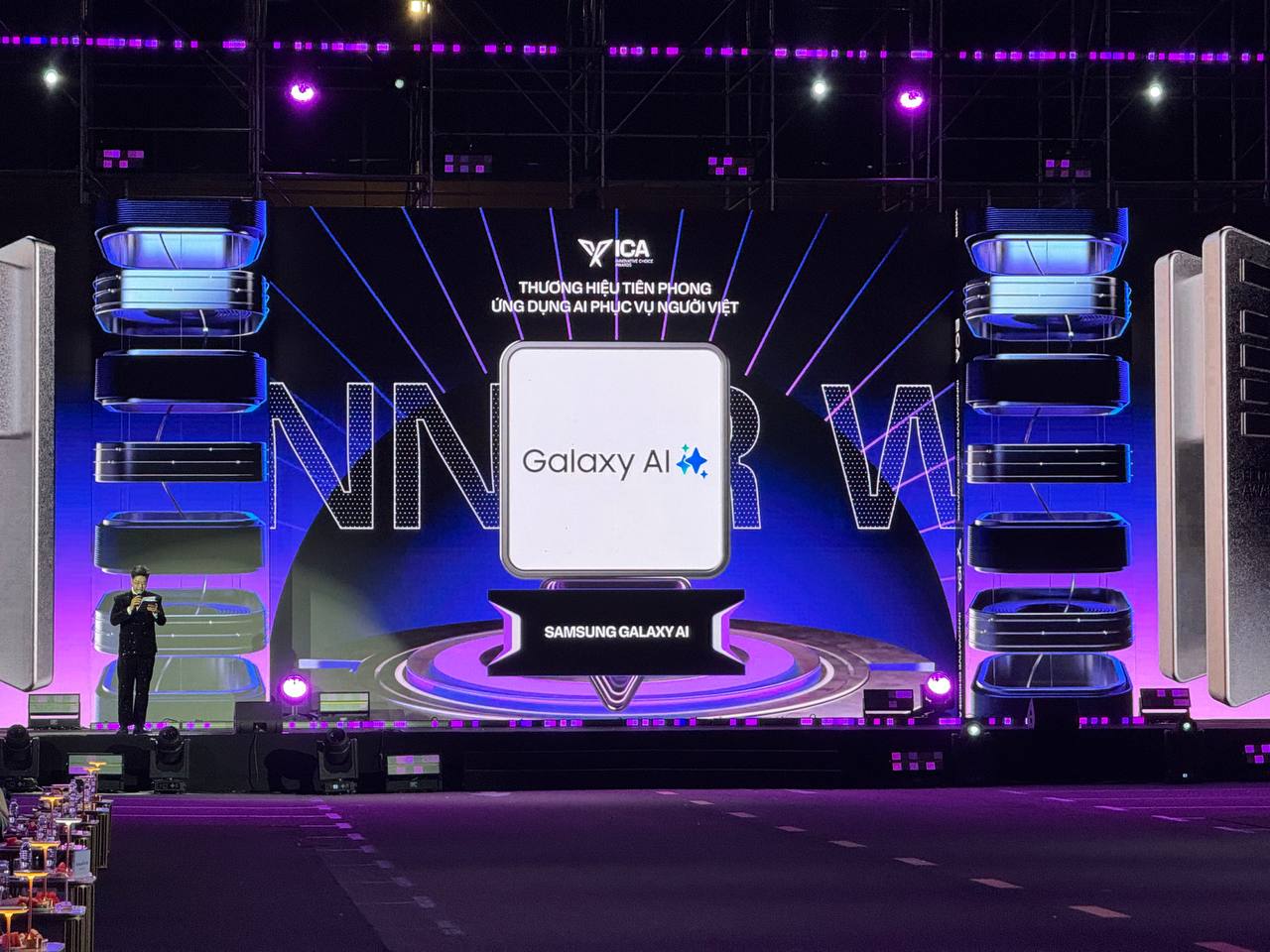 Galaxy AI chiến thắng hai hạng mục lớn tại Better Choice Awards 2025, khẳng định vị thế tiên phong trong kỷ nguyên AI tiếng Việt- Ảnh 1. Galaxy AI chiến thắng hai hạng mục lớn tại Better Choice Awards 2025, khẳng định vị thế tiên phong trong kỷ nguyên AI tiếng Việt- Ảnh 1.