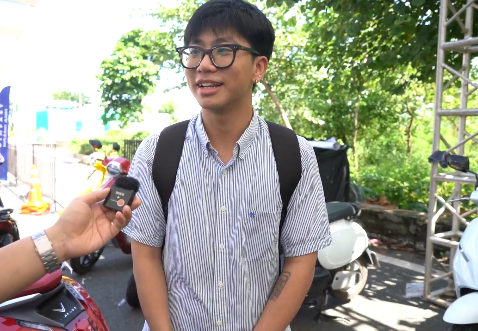 Lợi thế bất ngờ khi thuyết phục sinh vi&ecirc;n chuyển từ xe xăng sang xe điện: l&agrave; một th&oacute;i quen di chuyển khi c&ograve;n học cấp 3!- Ảnh 2.