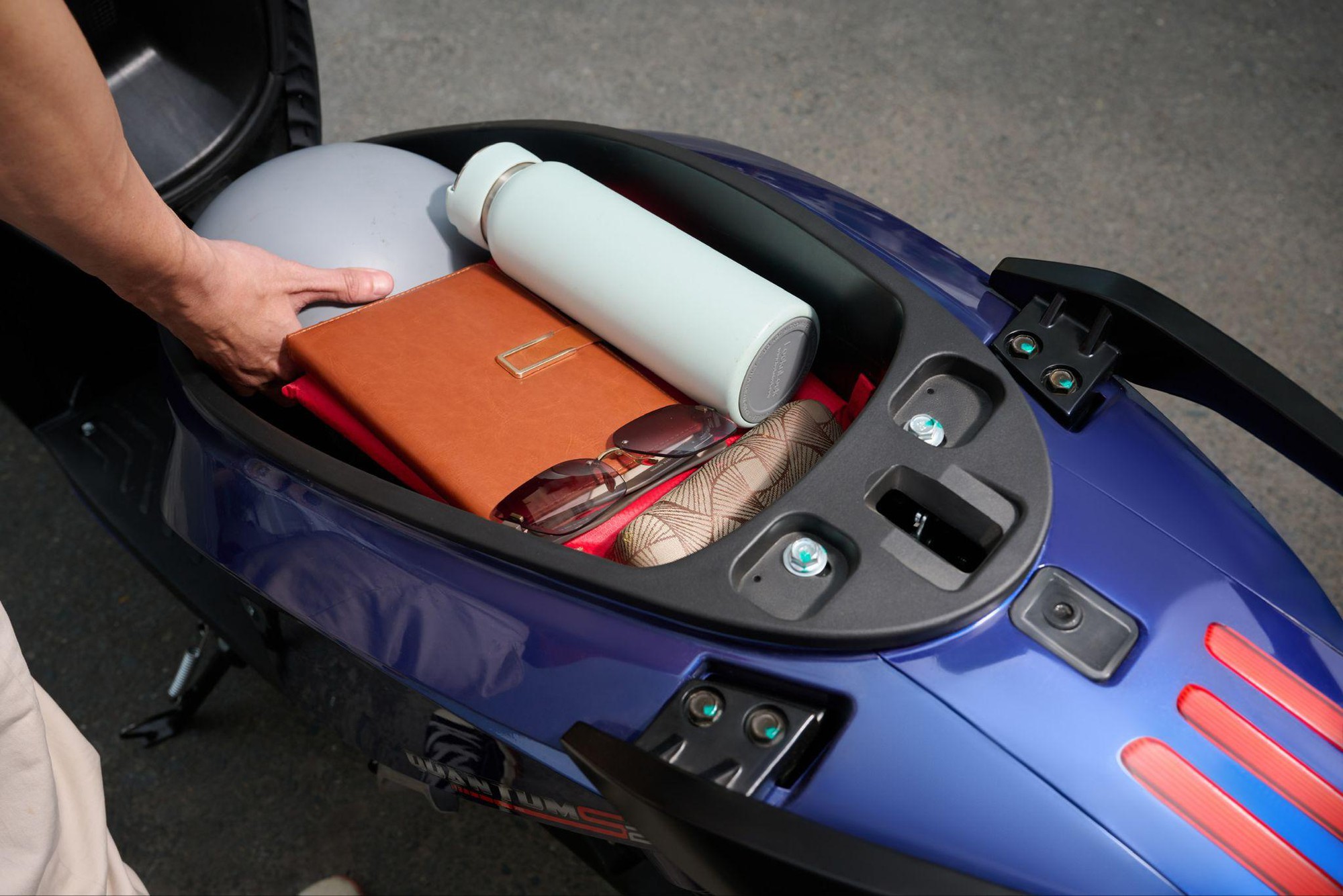 Chiến lược lái thử của Dat Bike có đủ mạnh để người dùng bỏ xe xăng? - Ảnh 4. Chiến lược lái thử của Dat Bike có đủ mạnh để người dùng bỏ xe xăng? - Ảnh 4.