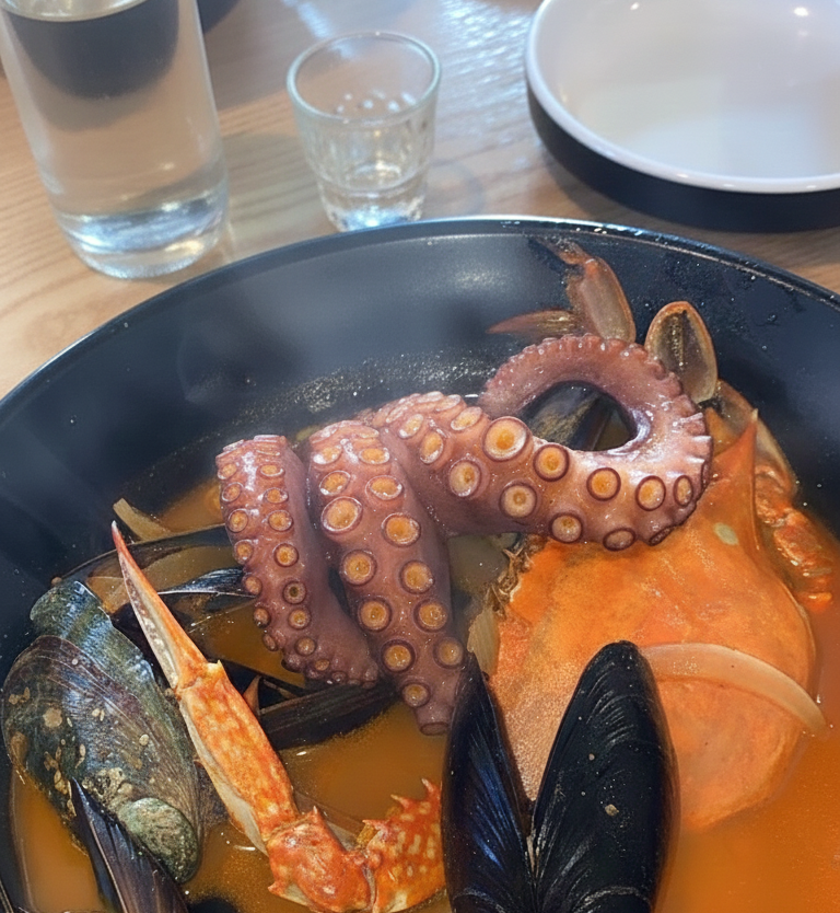 Th&iacute;ch ăn hải sản c&ugrave;ng thứ n&agrave;y v&agrave;o buổi tối, người đ&agrave;n &ocirc;ng tuổi 30 đ&atilde; qua đời v&igrave; suy thận cấp - Ảnh 2.