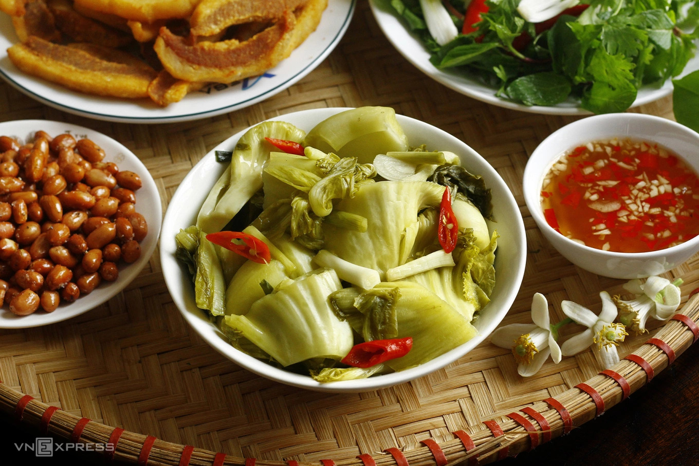 Cặp vợ chồng c&ugrave;ng nhận "&aacute;n tử" ung thư dạ d&agrave;y, cũng chỉ v&igrave; 1 m&oacute;n "chống ng&aacute;n" cực quen tr&ecirc;n m&acirc;m cơm Việt - Ảnh 2.