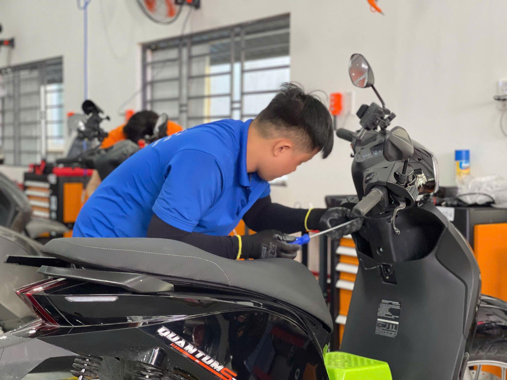 Bảo dưỡng không chờ đợi: Thêm lý do chuyển sang xe máy điện - Ảnh 2. Bảo dưỡng không chờ đợi: Thêm lý do chuyển sang xe máy điện - Ảnh 2.