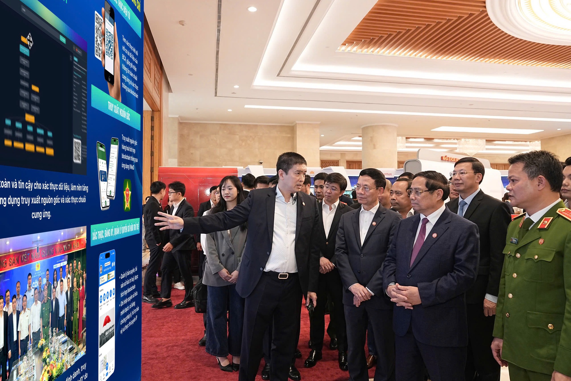 Nóng: VNeID tích hợp công nghệ blockchain- Ảnh 2. Nóng: VNeID tích hợp công nghệ blockchain- Ảnh 2.