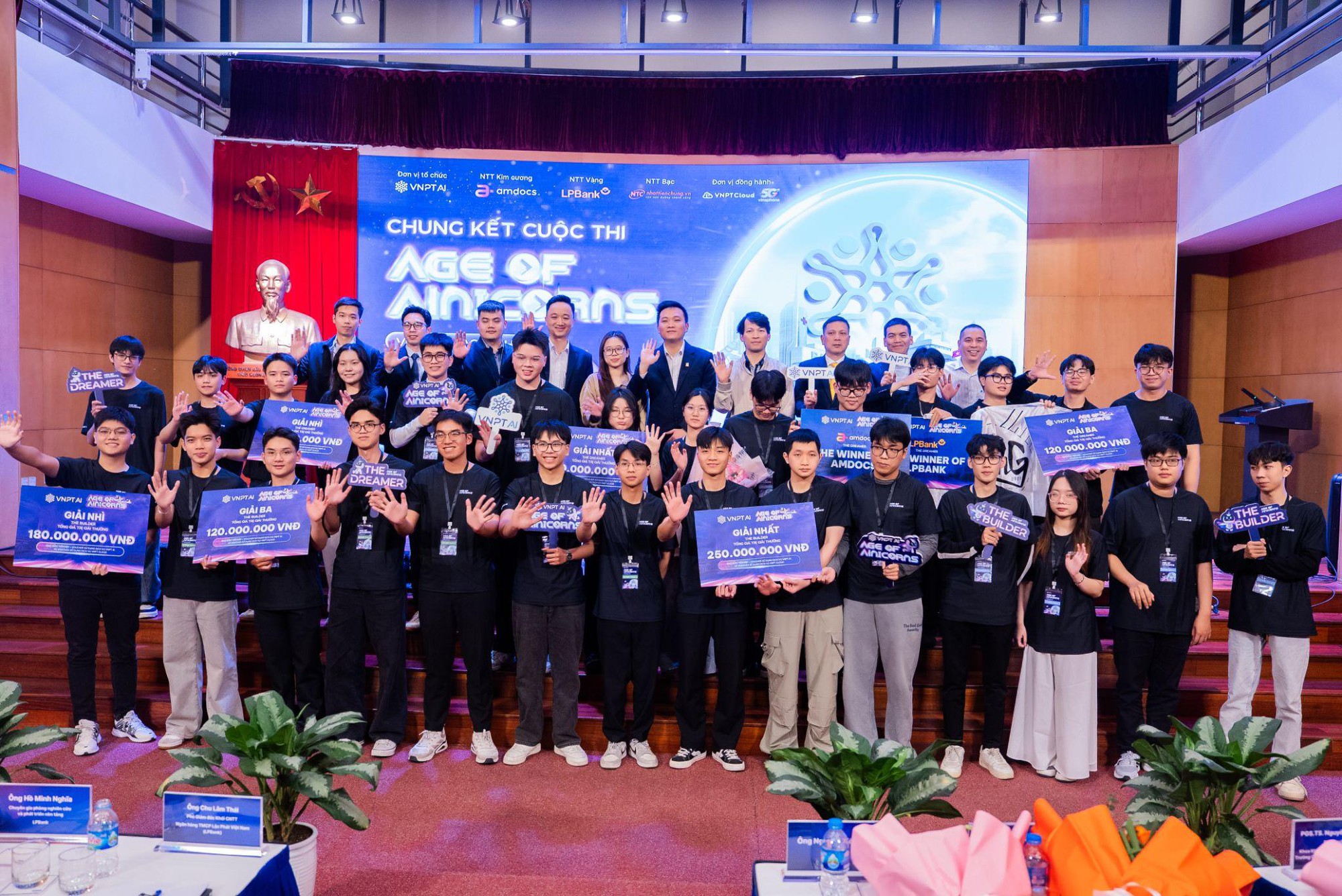 Hackathon AI tỷ đồng là bệ phóng cho cộng đồng phát triển AI Việt Nam - Ảnh 1. Hackathon AI tỷ đồng là bệ phóng cho cộng đồng phát triển AI Việt Nam - Ảnh 1.