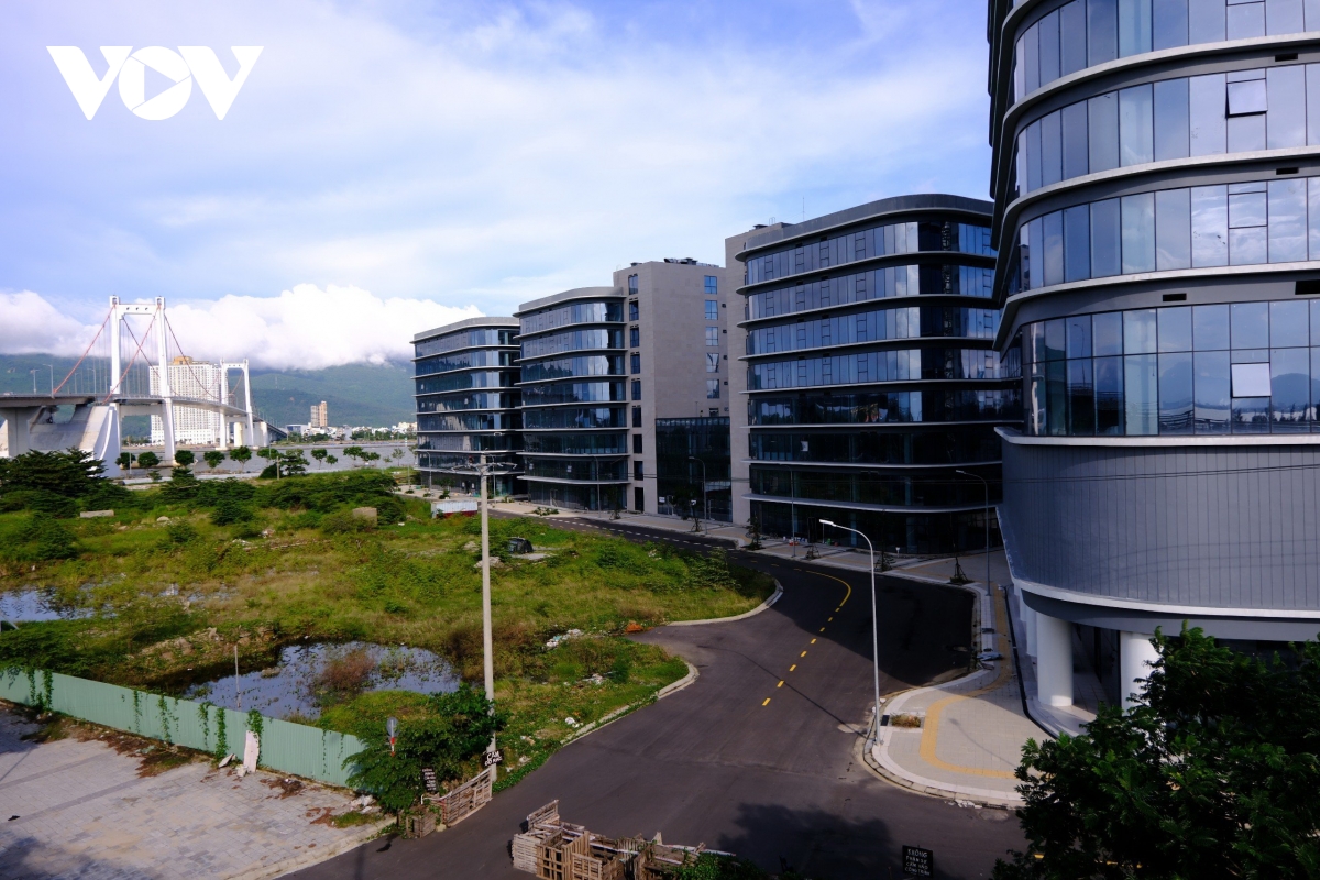 Đ&agrave; Nẵng sẽ khởi c&ocirc;ng x&acirc;y dựng Ph&ograve;ng Lab về tr&iacute; tuệ nh&acirc;n tạo trong năm 2025- Ảnh 3.