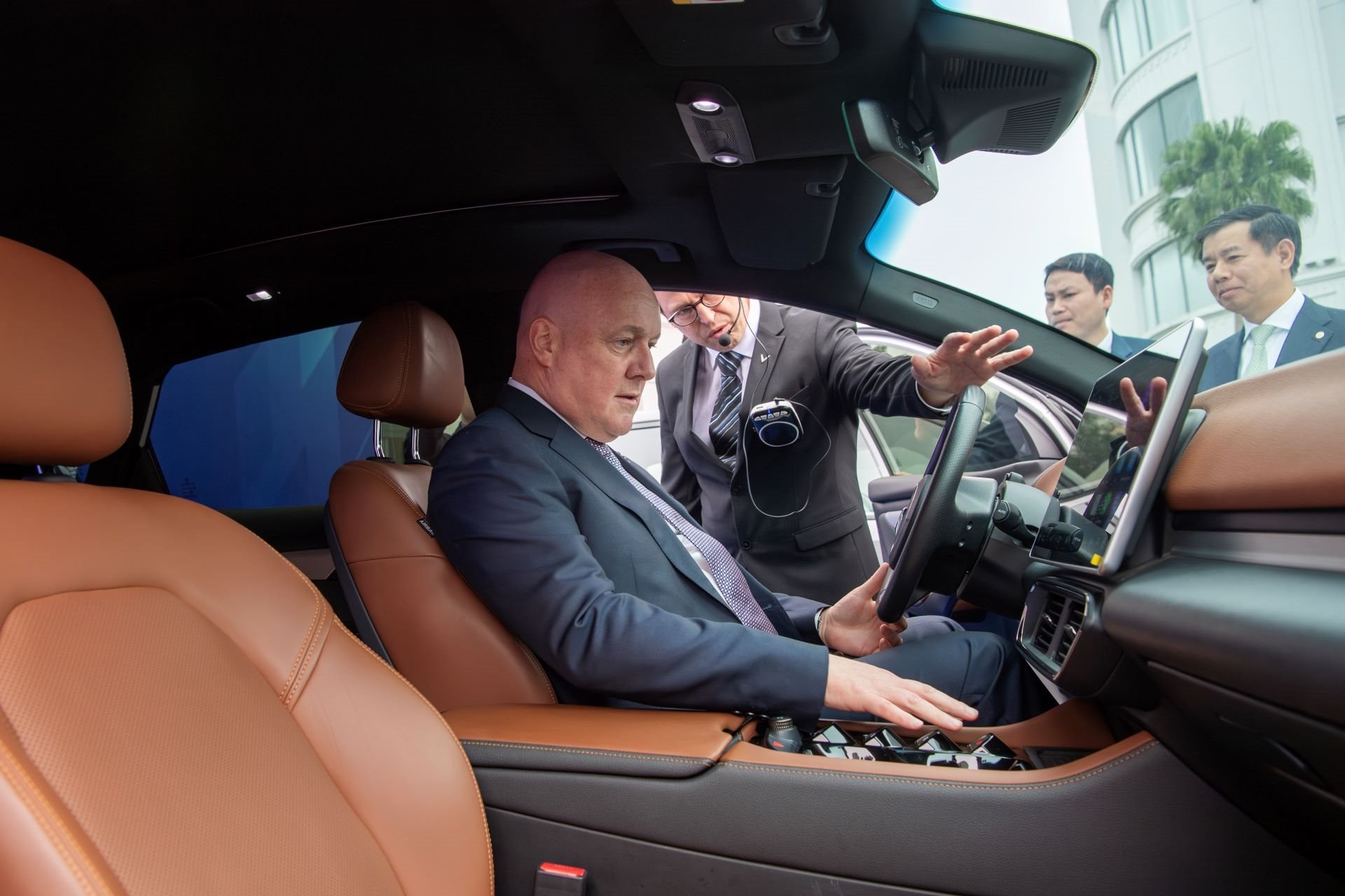 Thủ tướng New Zealand khen xe VinFast, khẳng định chỉ cần thay đổi n&agrave;y l&agrave; xe điện Made in Vietnam c&oacute; thể &ldquo;b&aacute;n chạy&rdquo; tại quốc gia Ch&acirc;u Đại Dương- Ảnh 2.